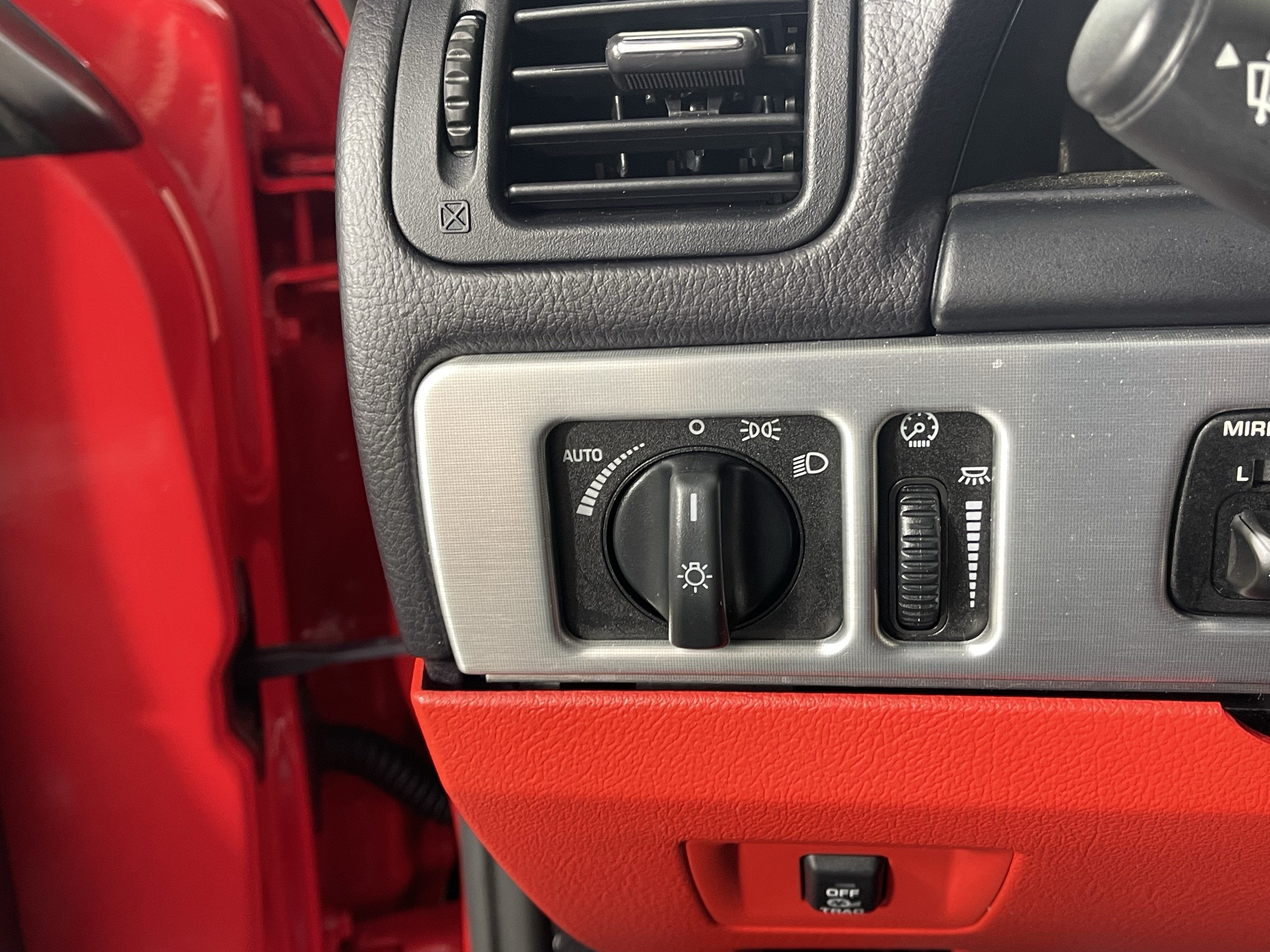 2003 Ford Thunderbird Base
