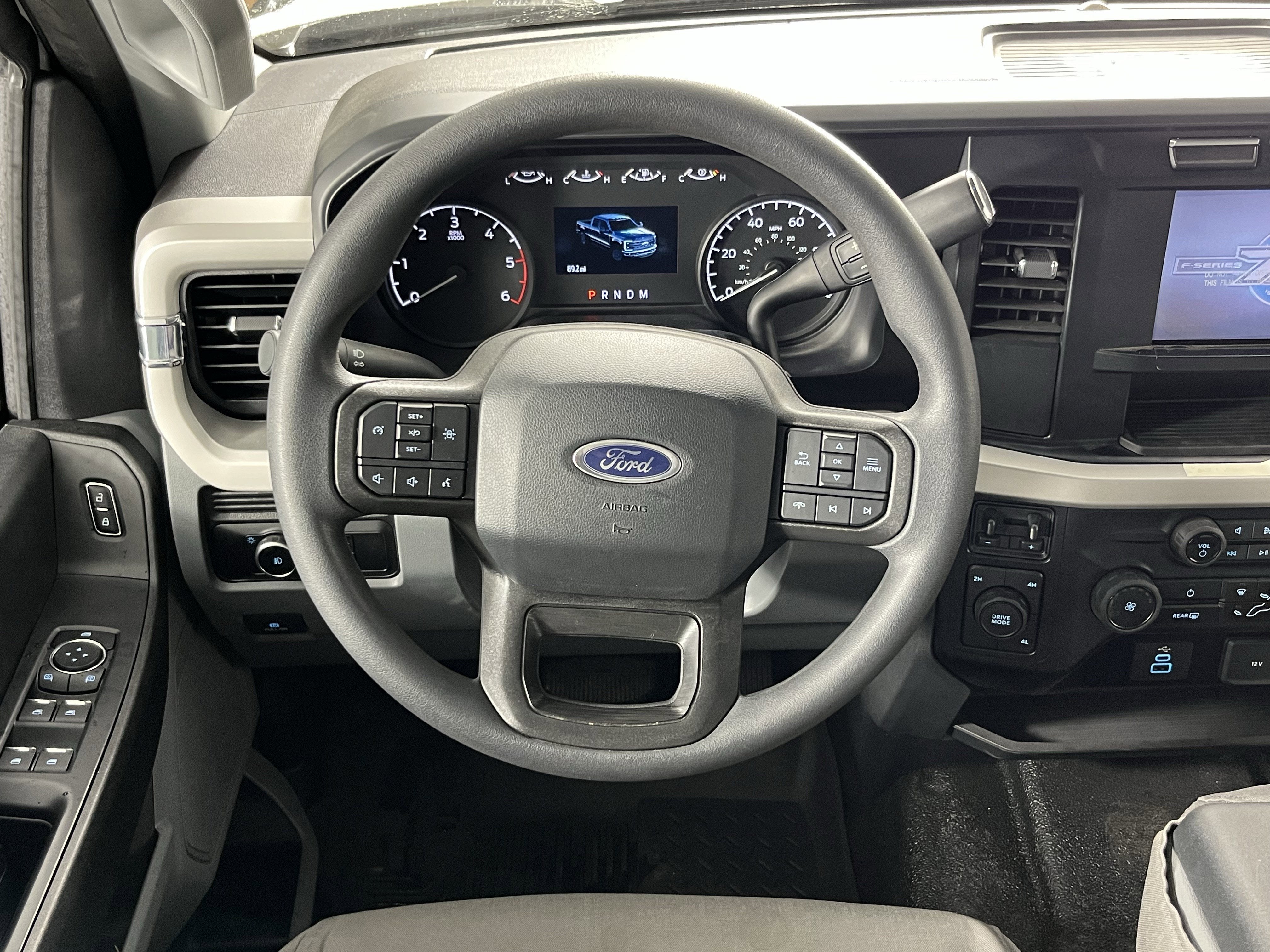 2023 Ford Super Duty F-350 DRW Base