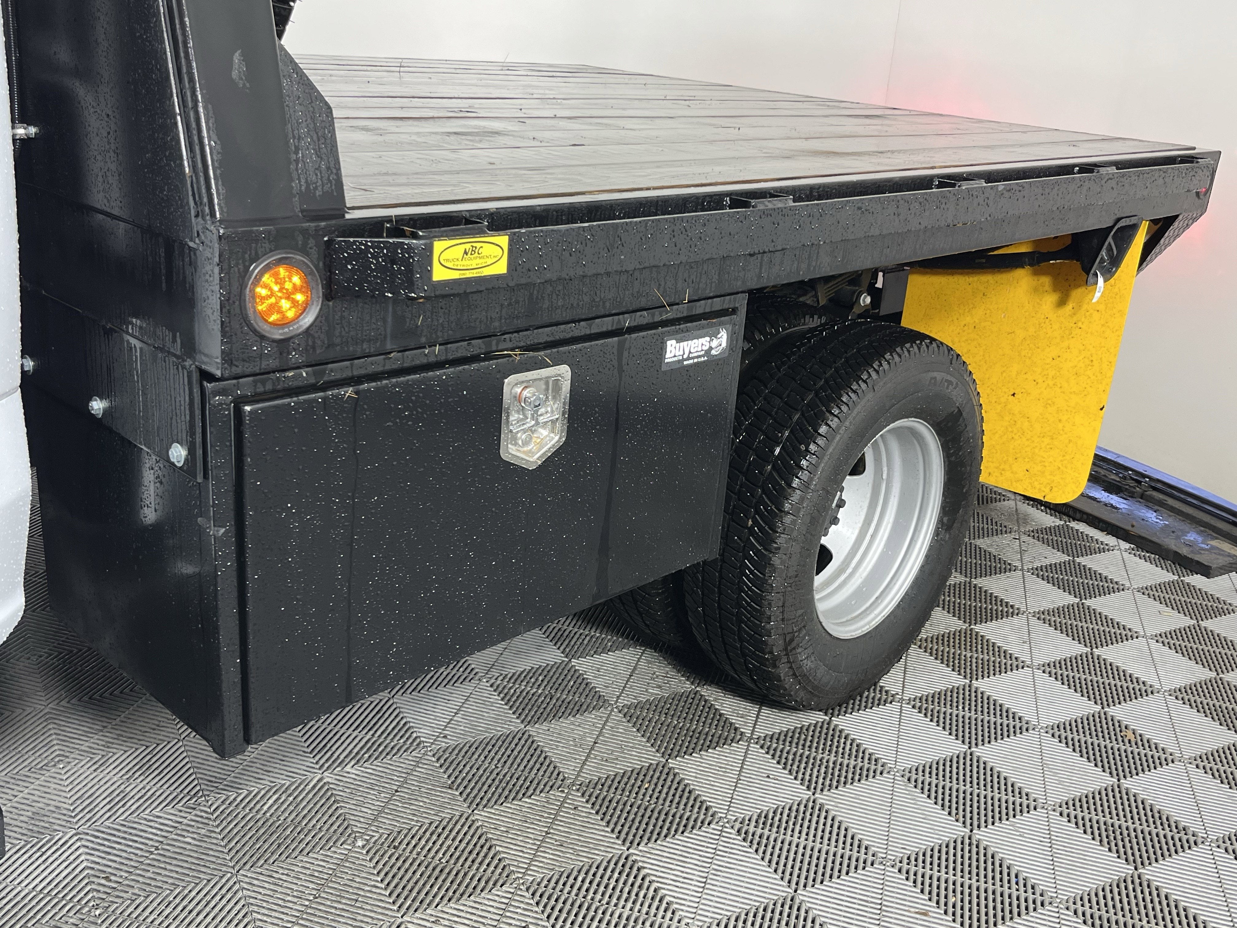2023 Ford Super Duty F-350 DRW Base