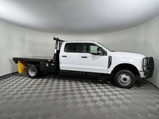 2023 Ford Super Duty F-350 DRW Base