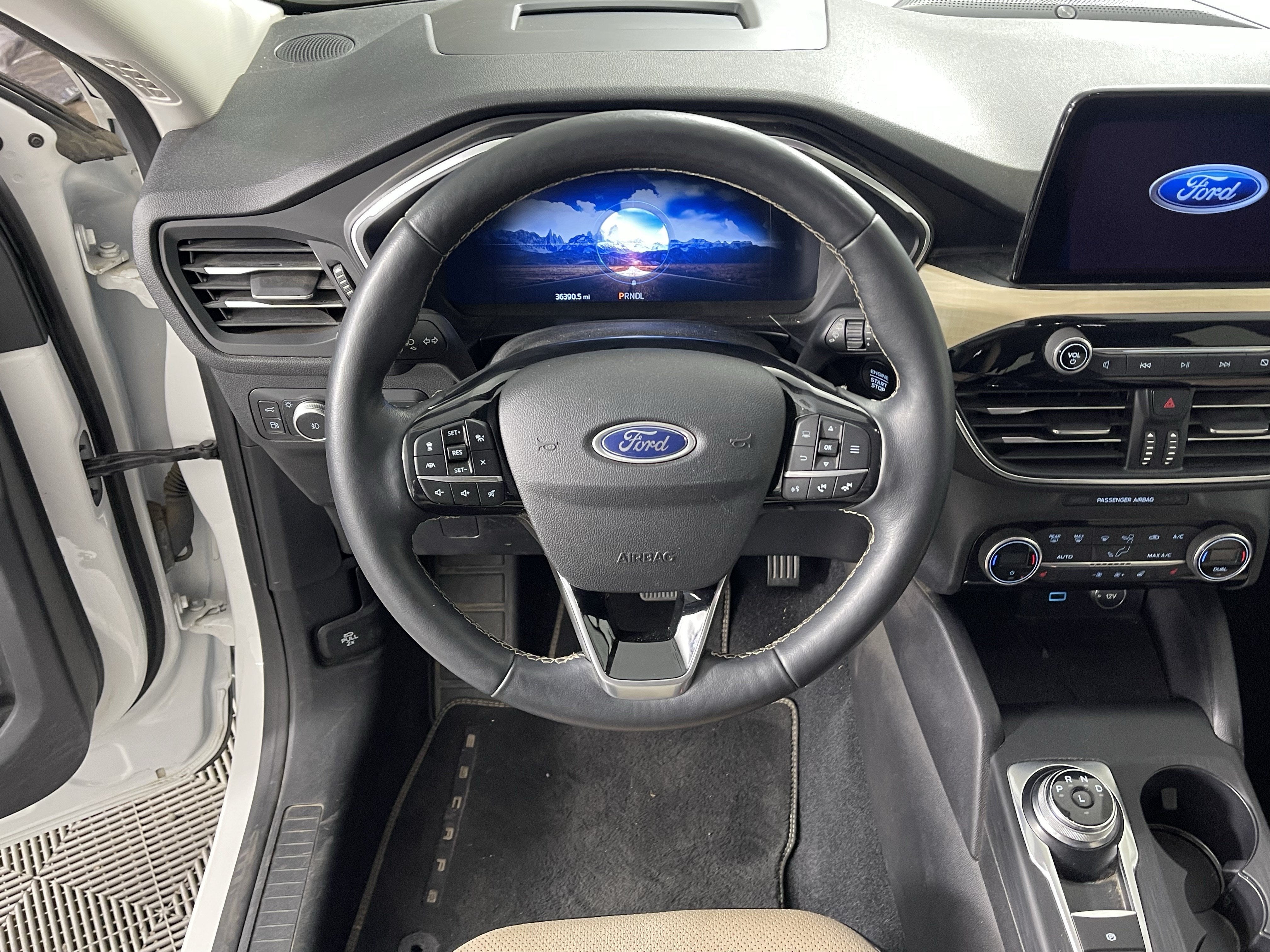 2021 Ford Escape Titanium Hybrid