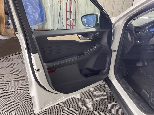 2021 Ford Escape Titanium Hybrid