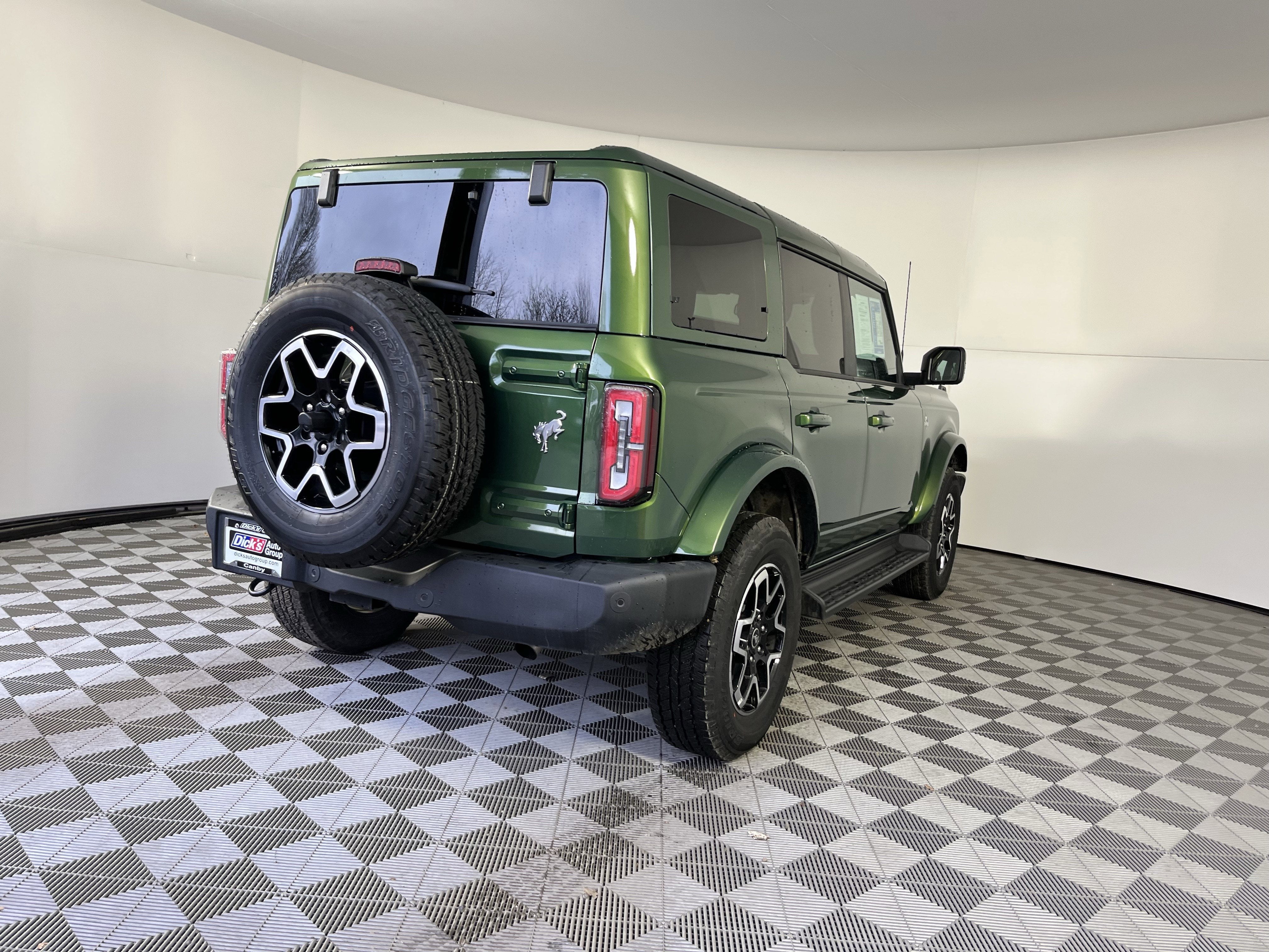 2025 Ford Bronco Outer Banks