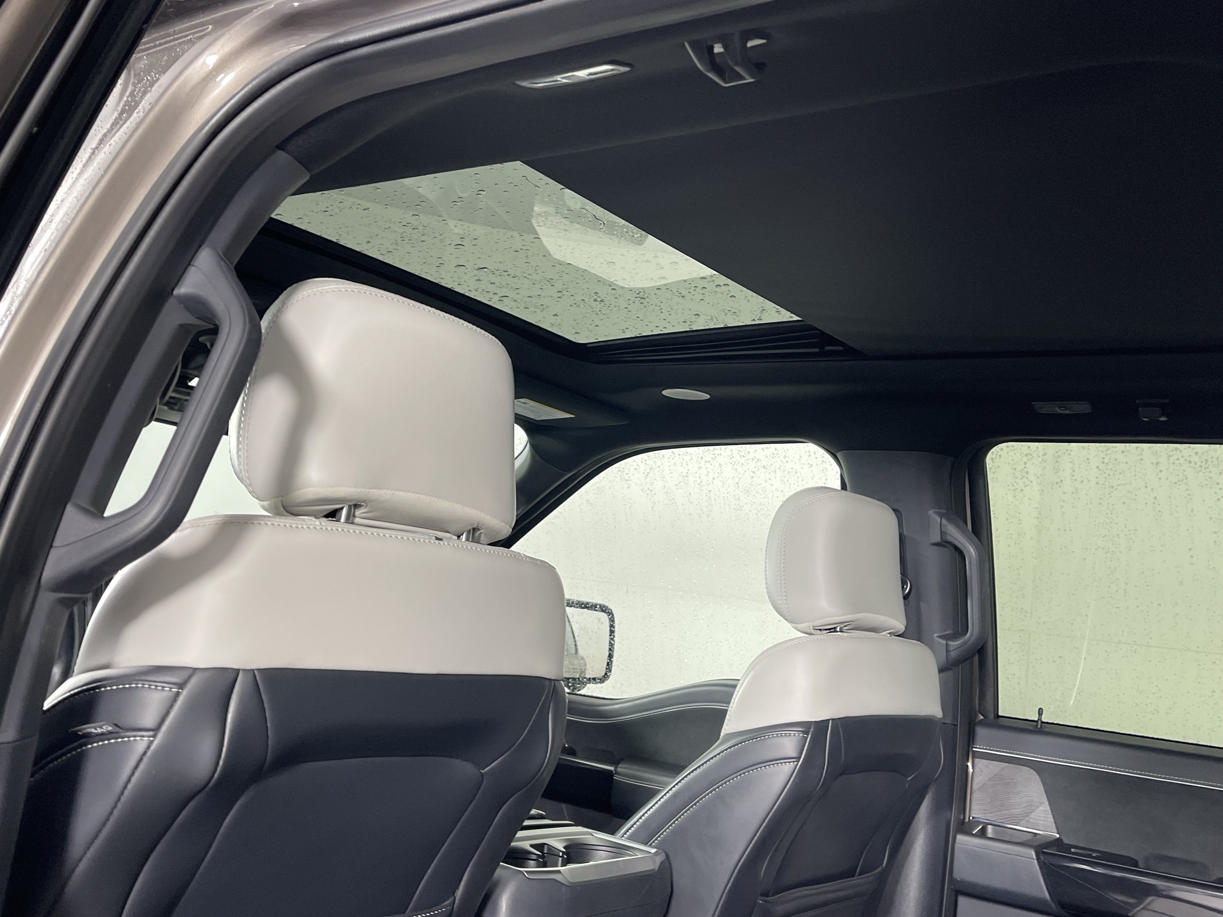 2023 Ford F-150 Lightning LARIAT