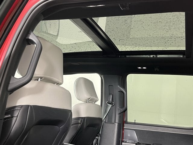 2025 Ford F-150 Lightning Platinum