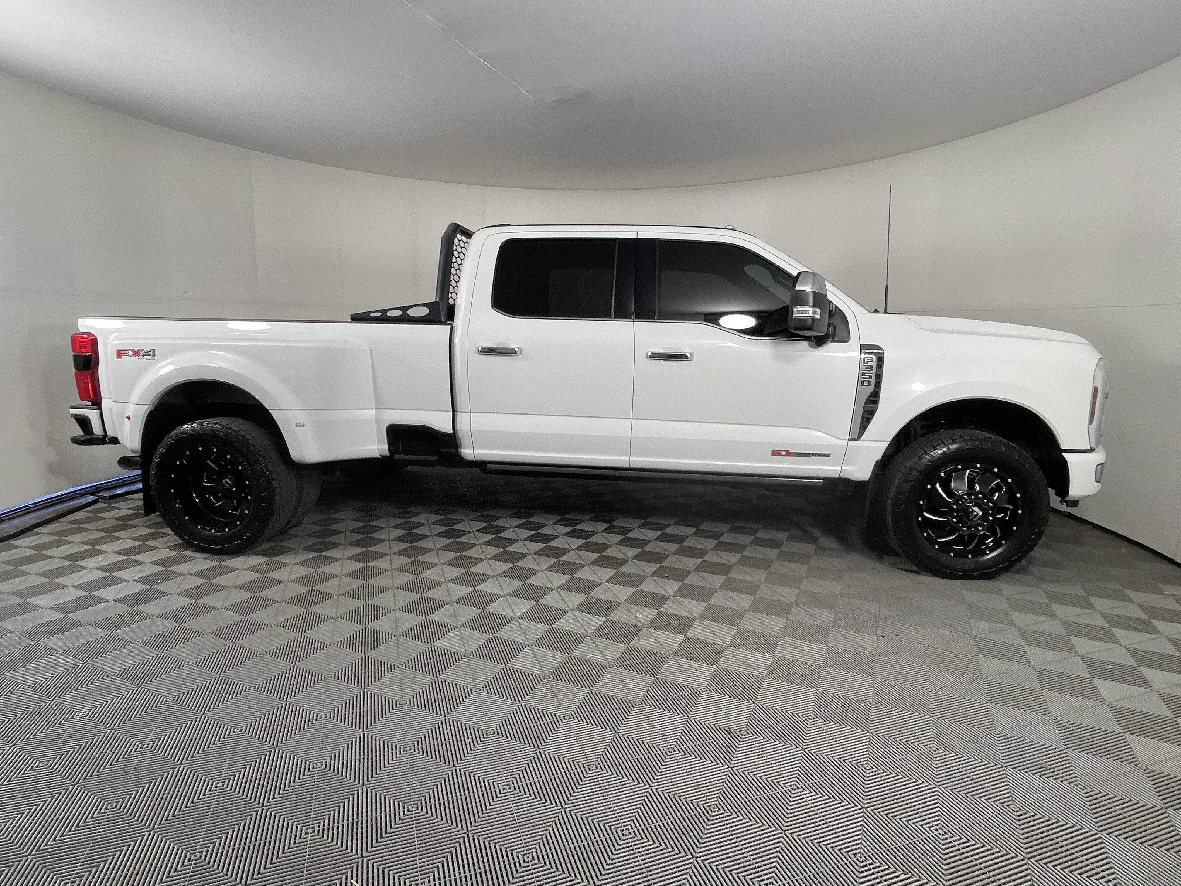 2024 Ford Super Duty F-350 DRW Super Duty