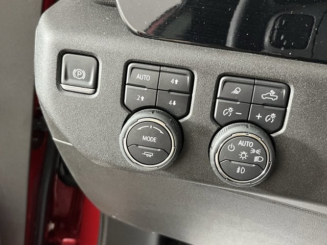 2025 Chevrolet Silverado 3500HD LTZ