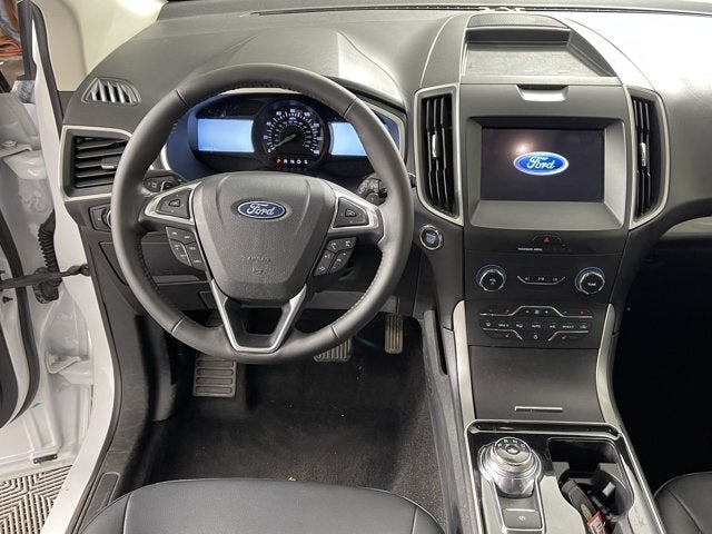 2020 Ford Edge Base