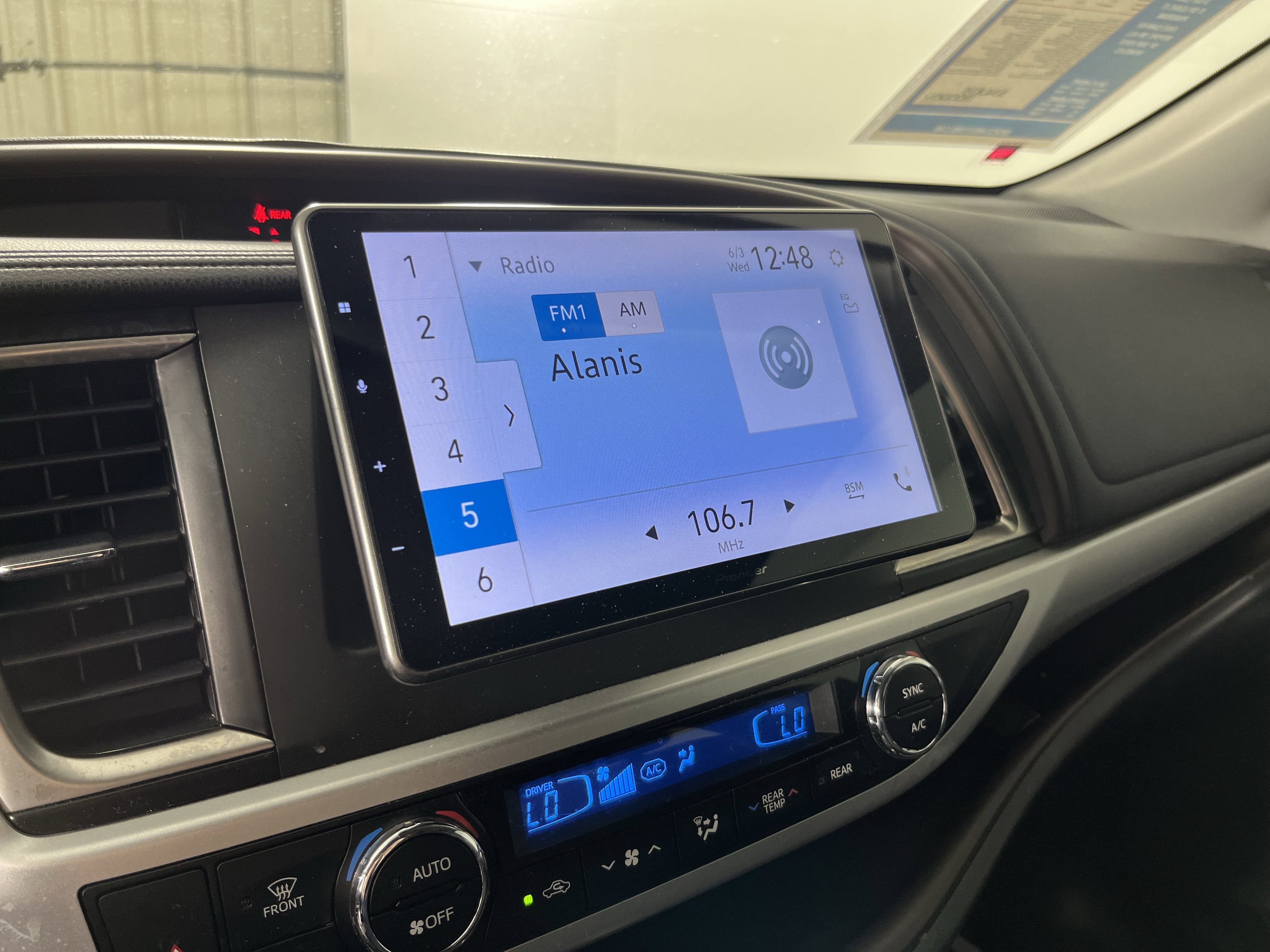 2019 Toyota Highlander LE