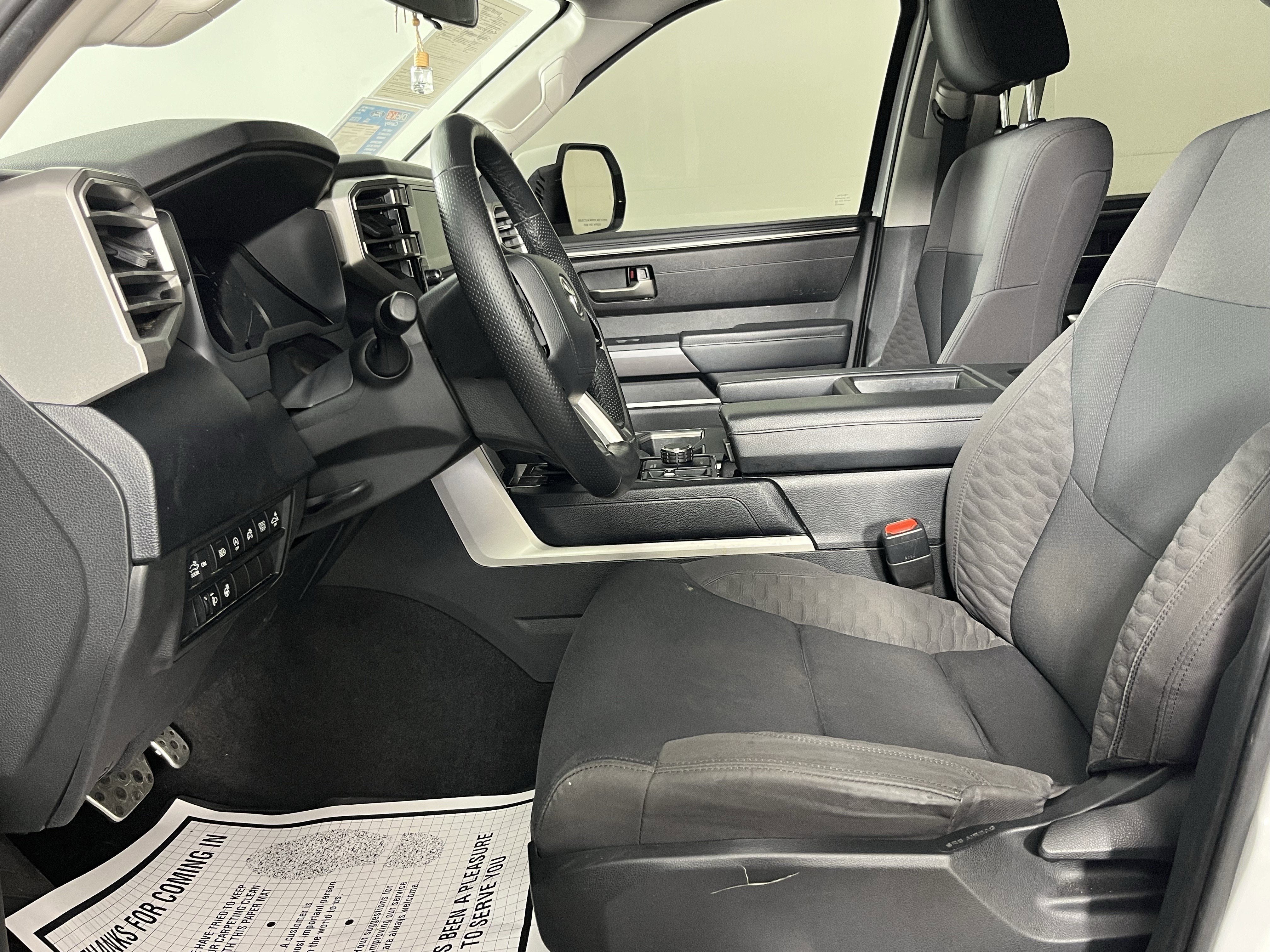 2022 Toyota Tundra 4WD SR5