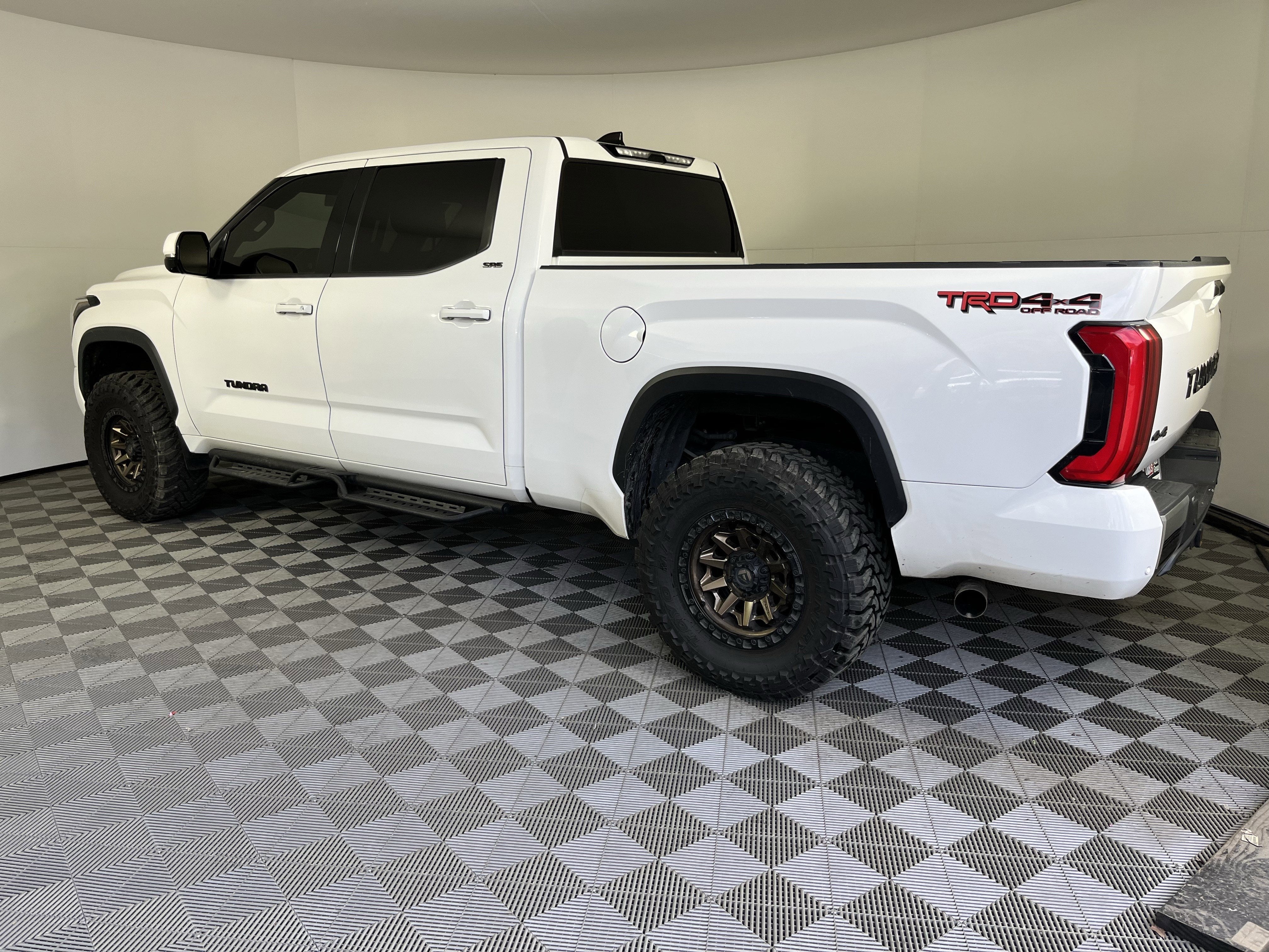 2022 Toyota Tundra 4WD SR5