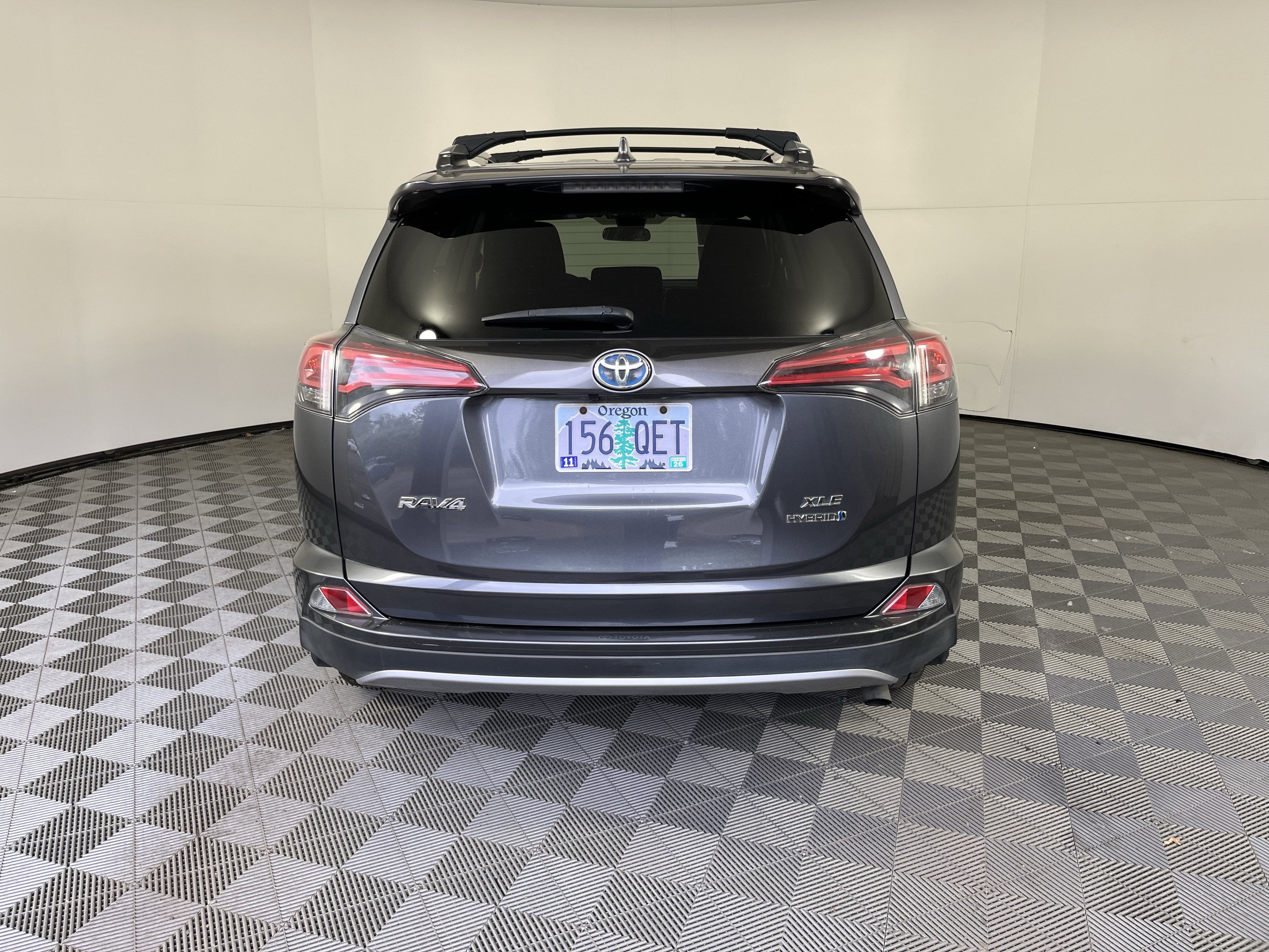 2018 Toyota RAV4 Hybrid LE Plus