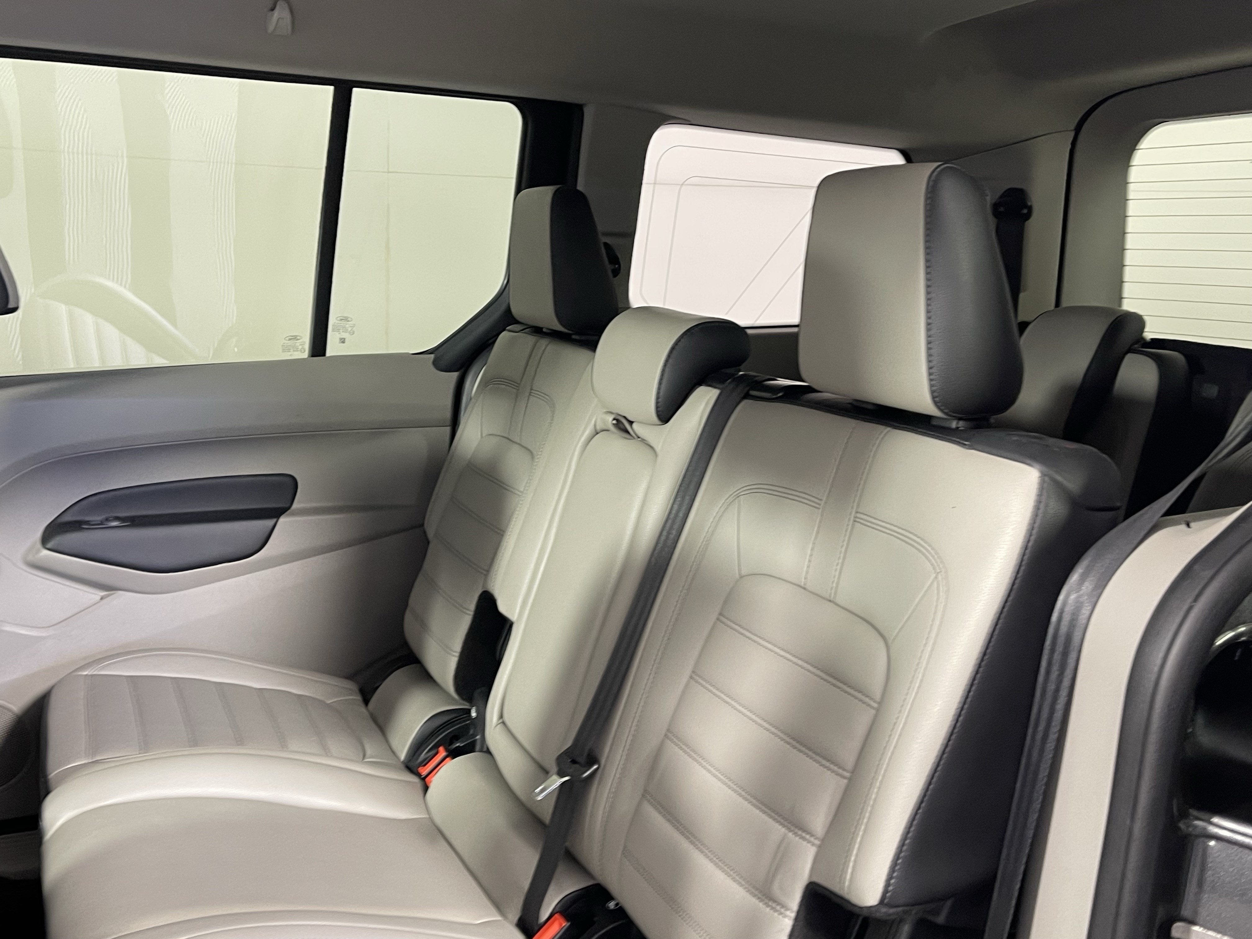 2019 Ford Transit Connect Wagon Titanium
