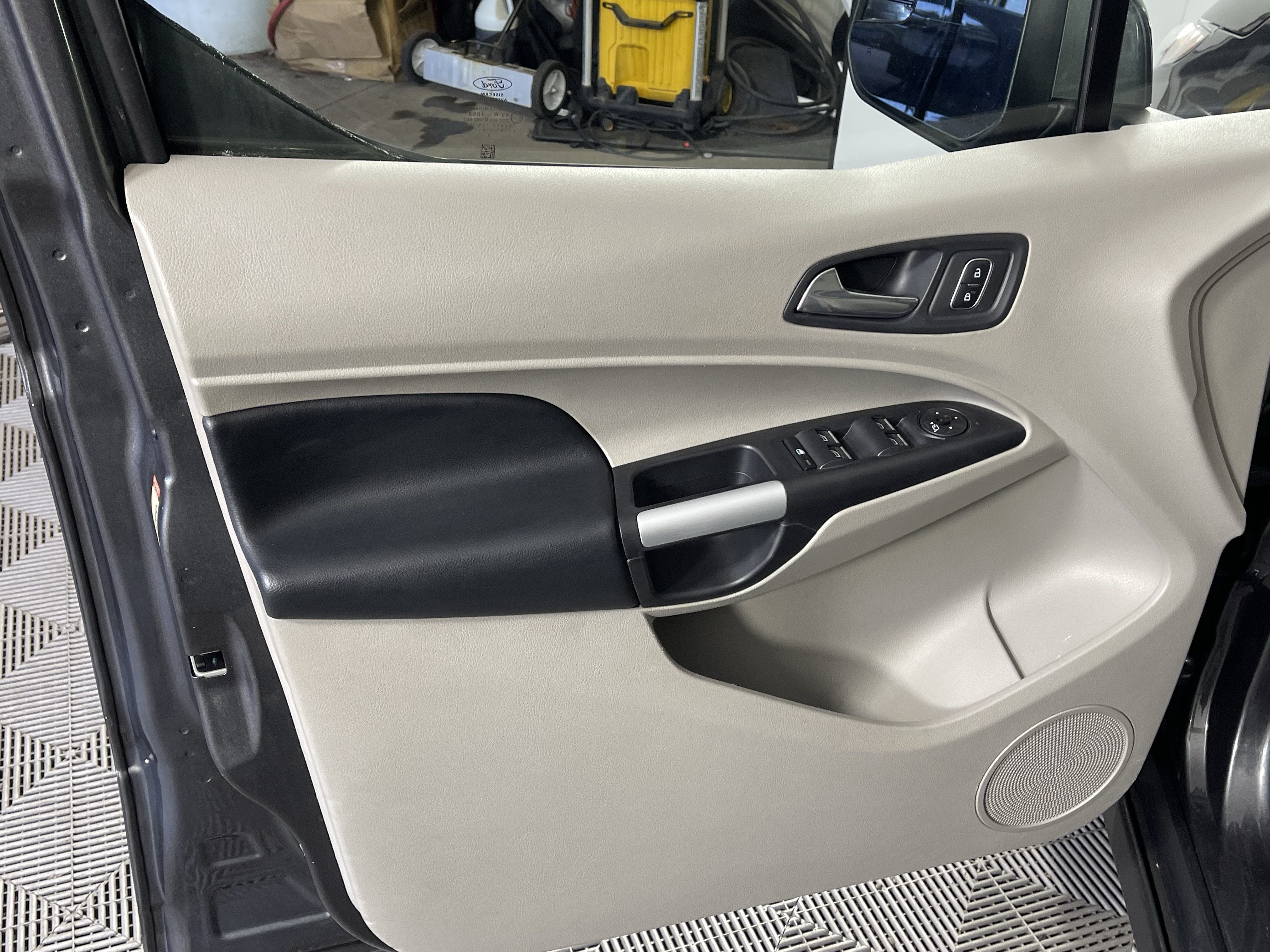 2019 Ford Transit Connect Wagon Titanium