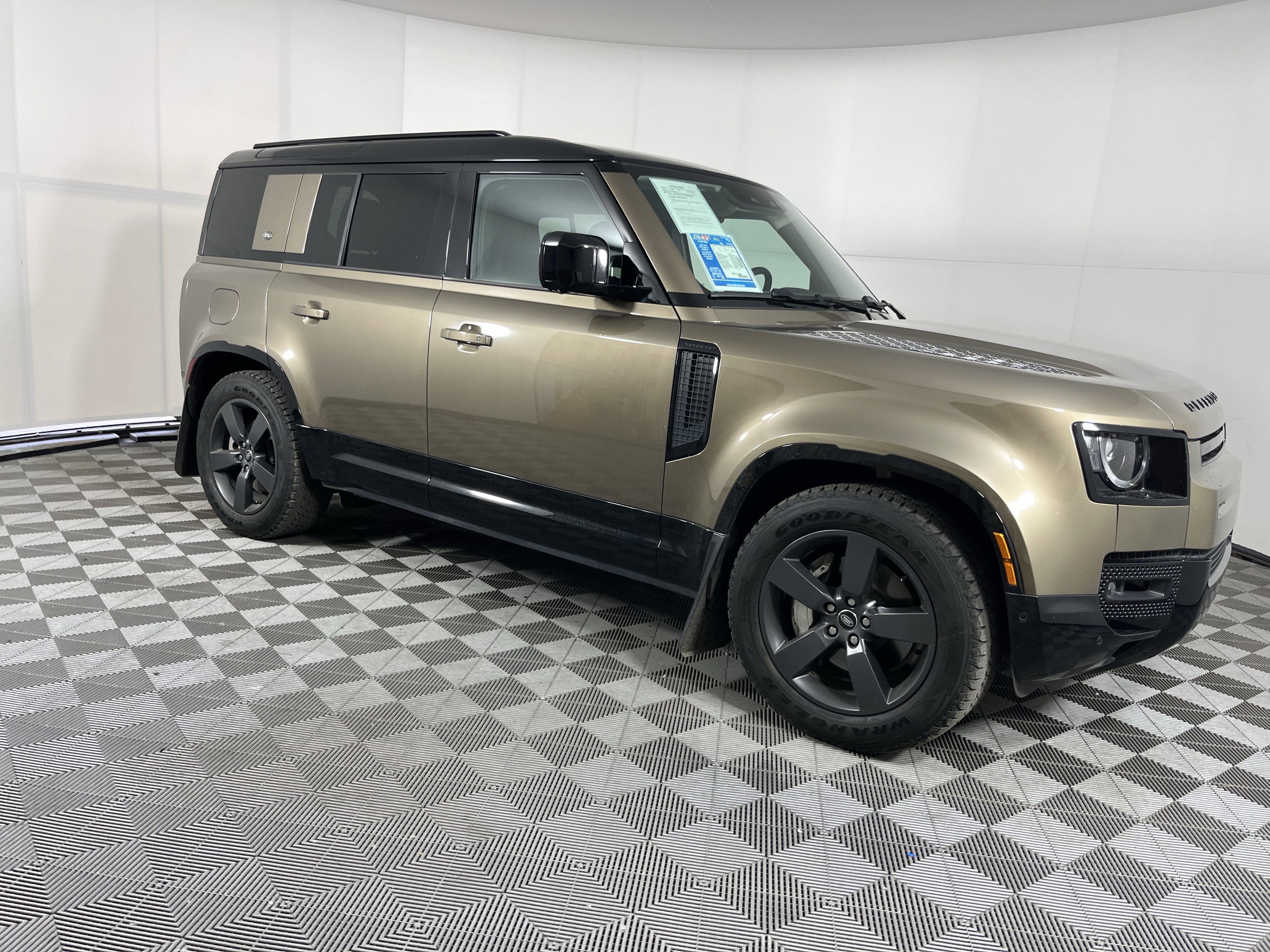 2024 Land Rover Defender X-Dynamic SE