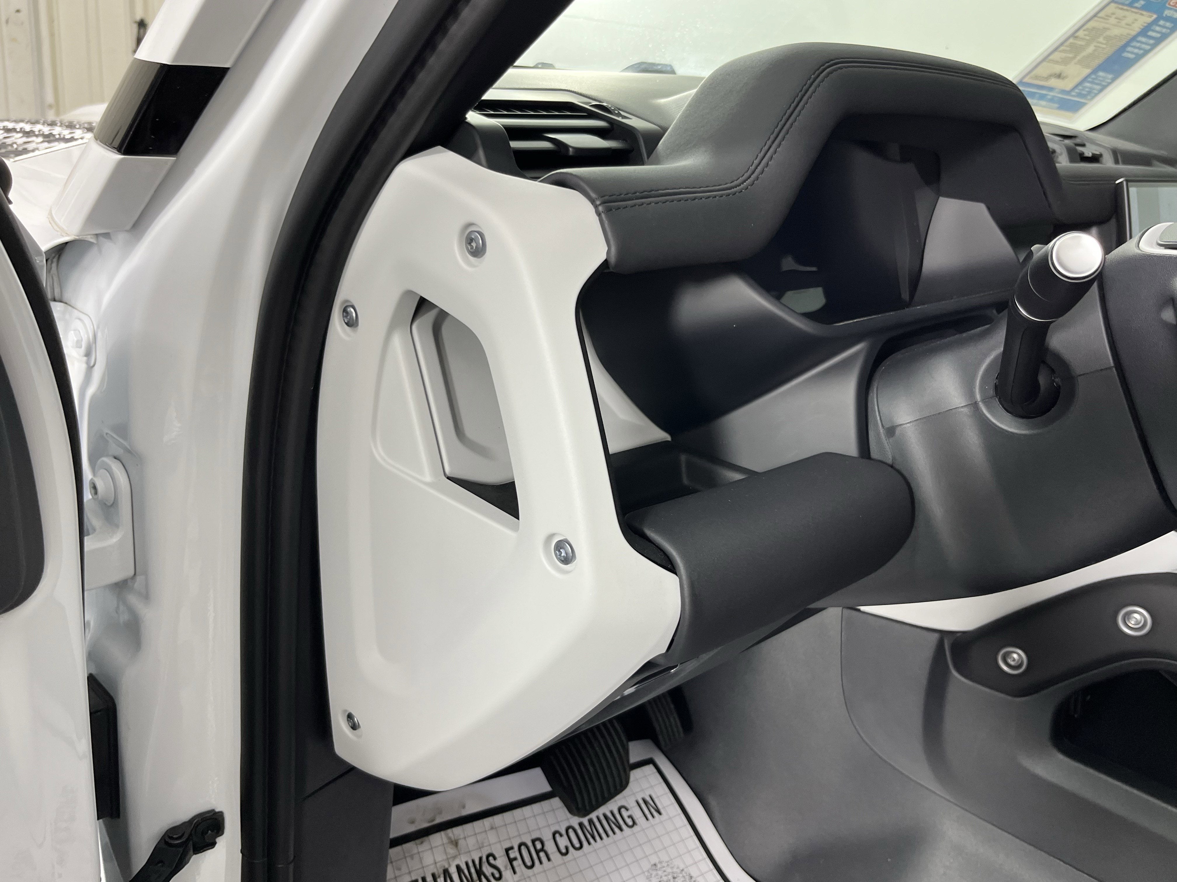 2025 Land Rover Defender S