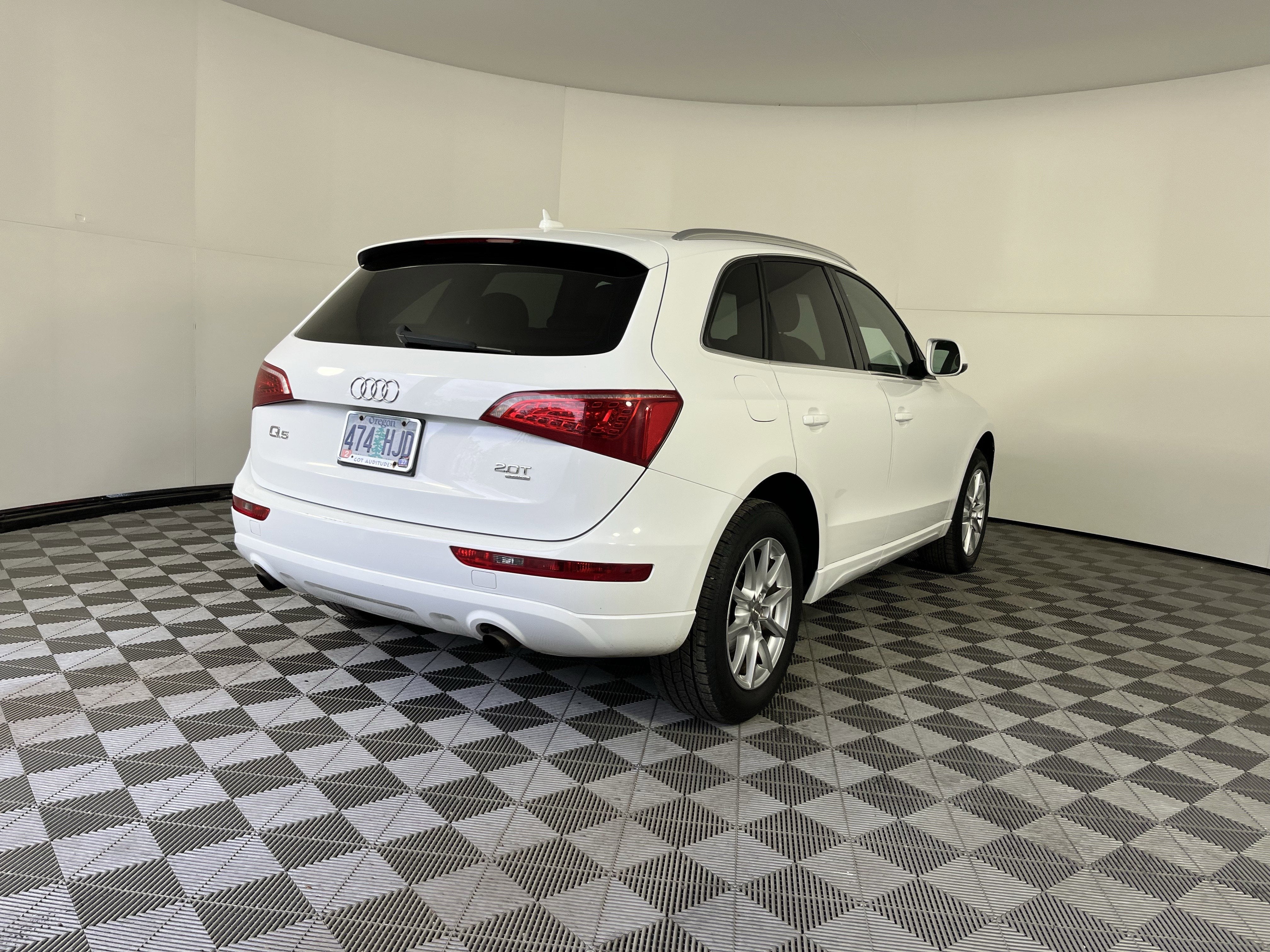 2011 Audi Q5 2.0T Premium Plus