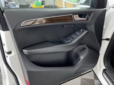2011 Audi Q5 2.0T Premium Plus