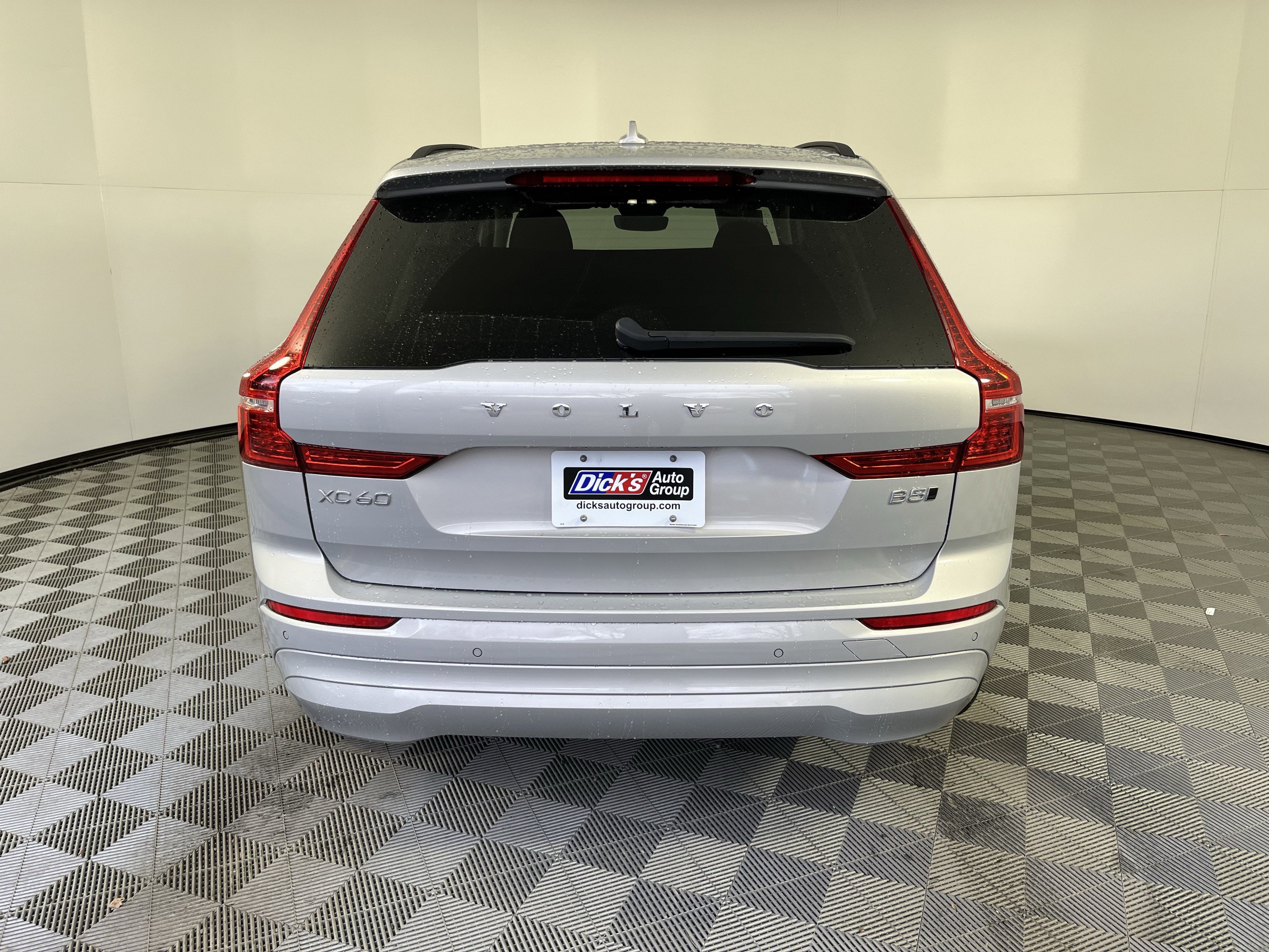 2022 Volvo XC60 Momentum