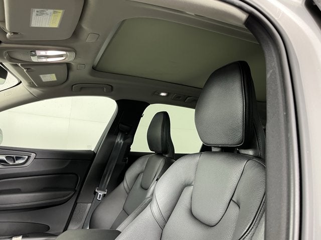 2022 Volvo XC60 Momentum