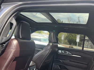 2025 Ford Explorer Platinum
