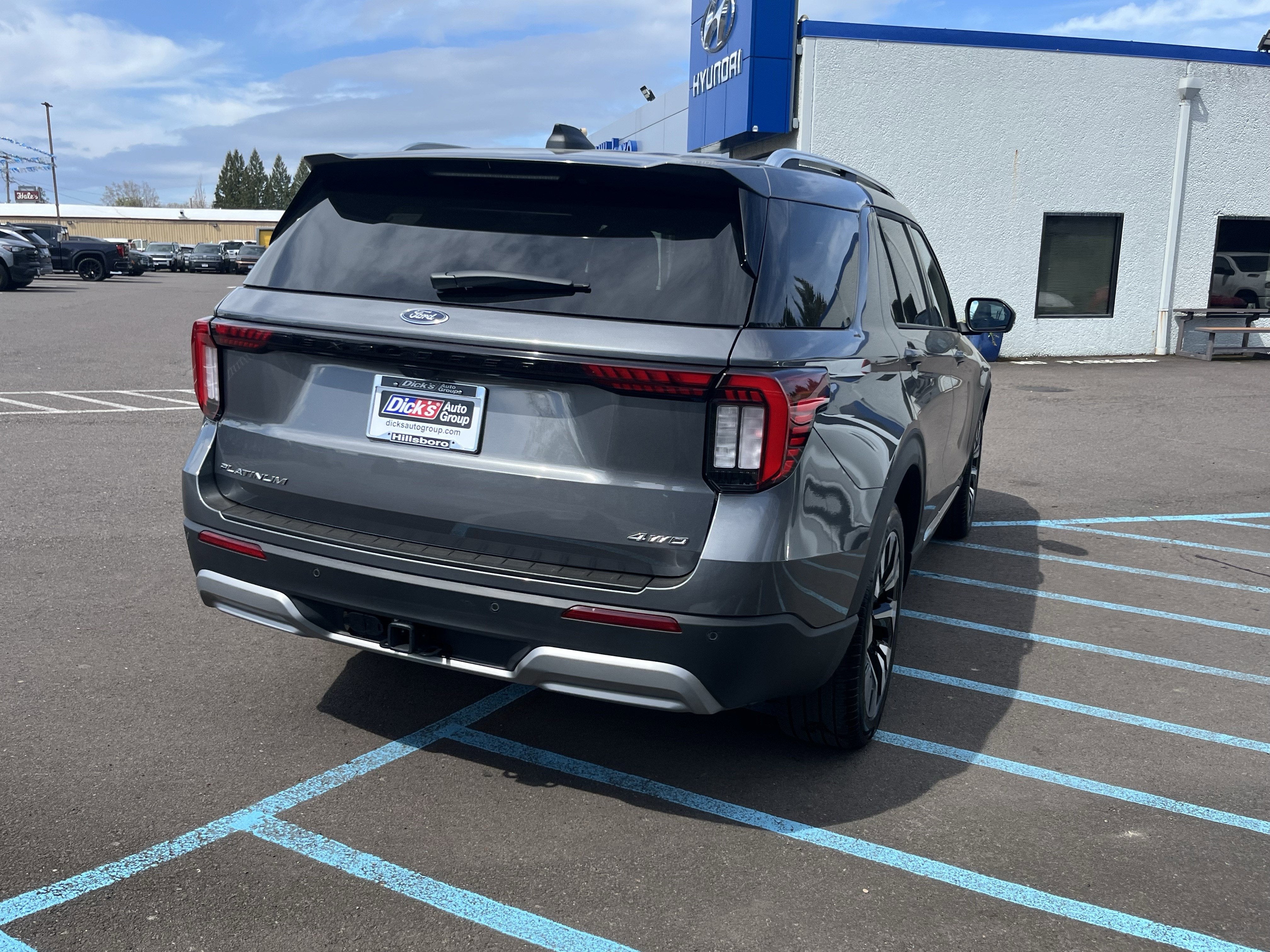 2025 Ford Explorer Platinum