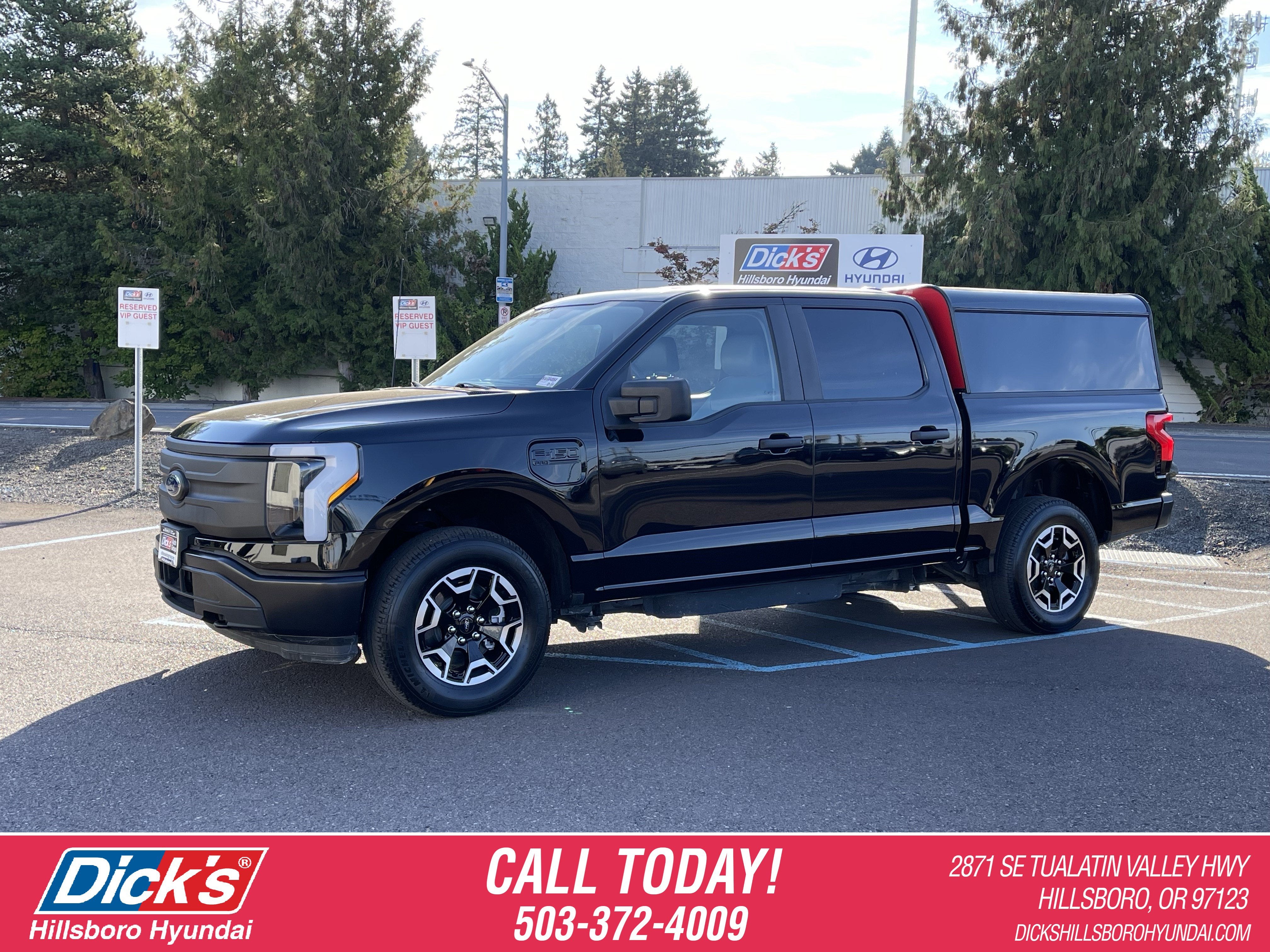 2022 Ford F-150 Lightning Pro 4WD SuperCrew 5.5' Box