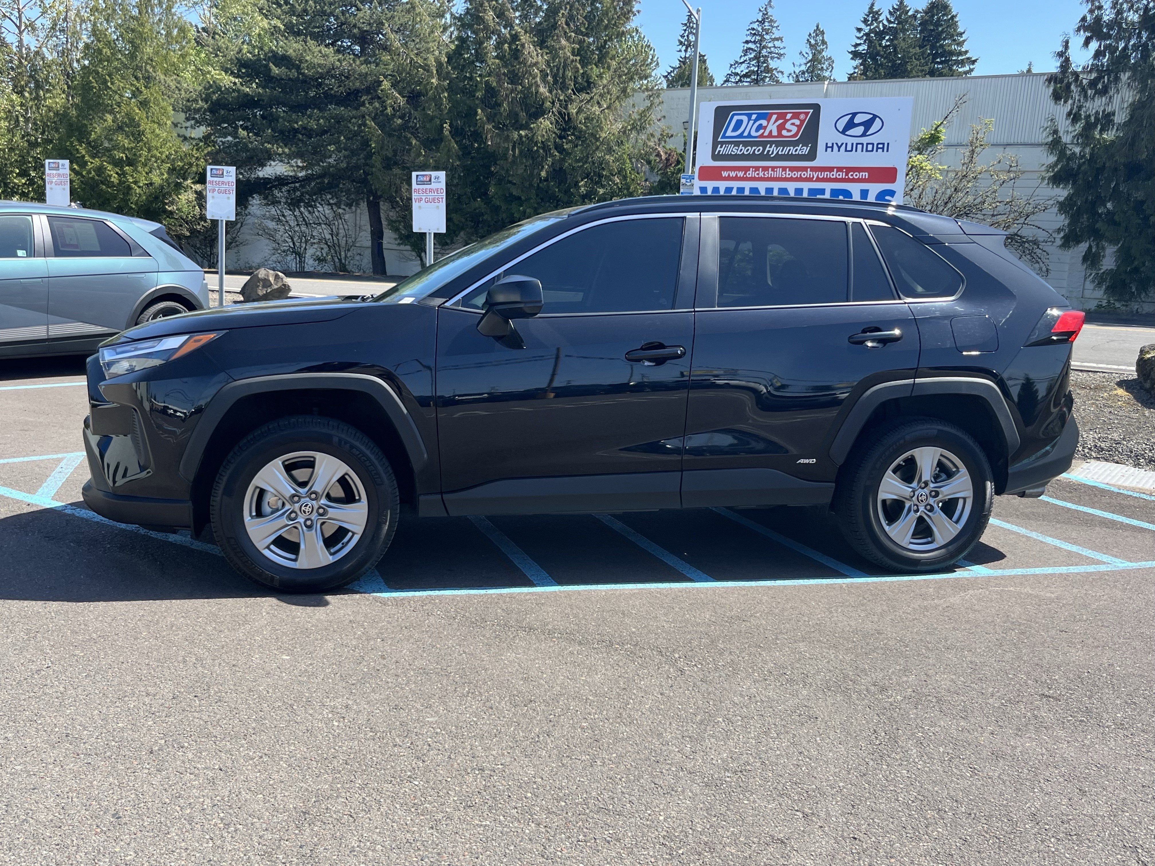 2024 Toyota RAV4 Hybrid LE