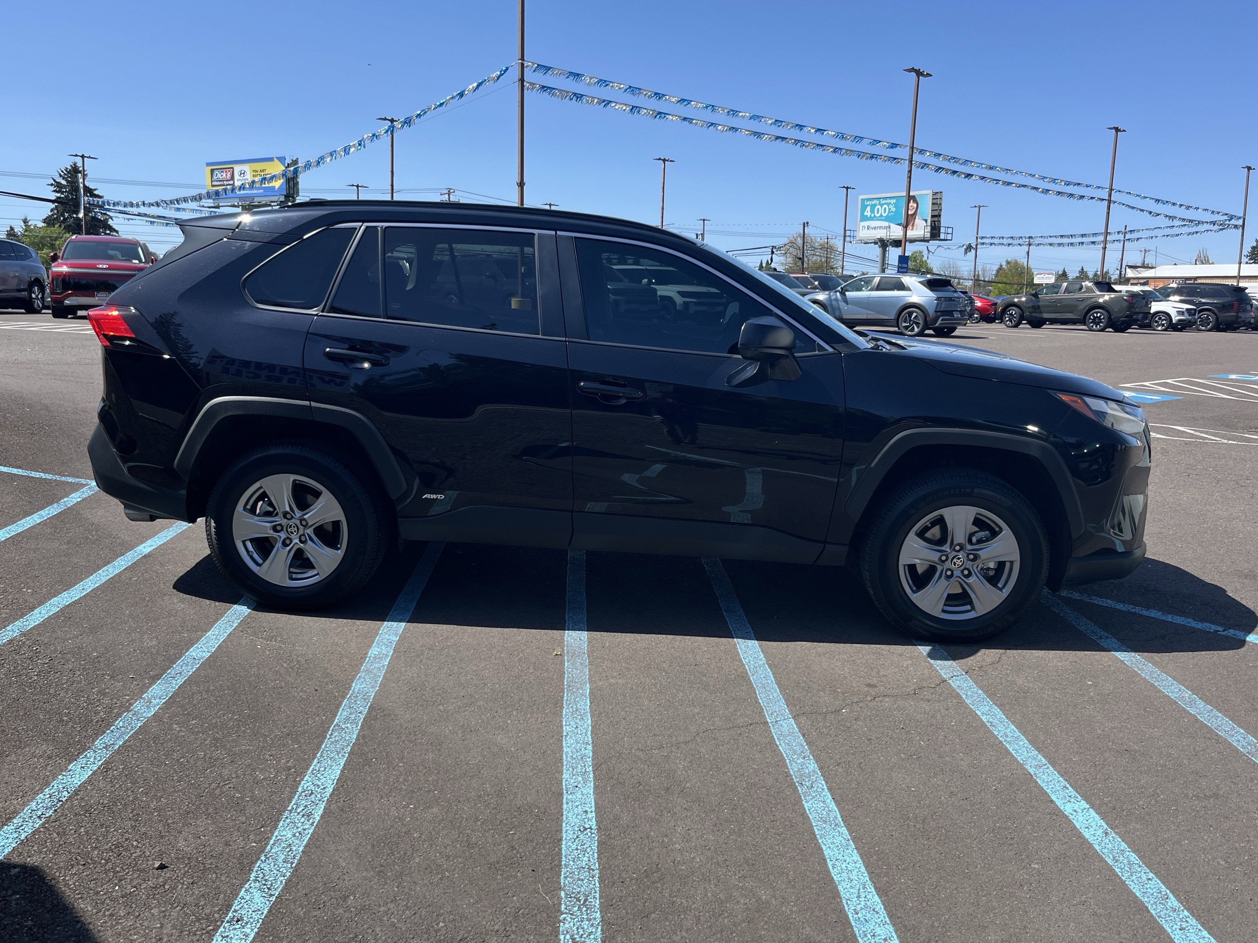 2024 Toyota RAV4 Hybrid LE