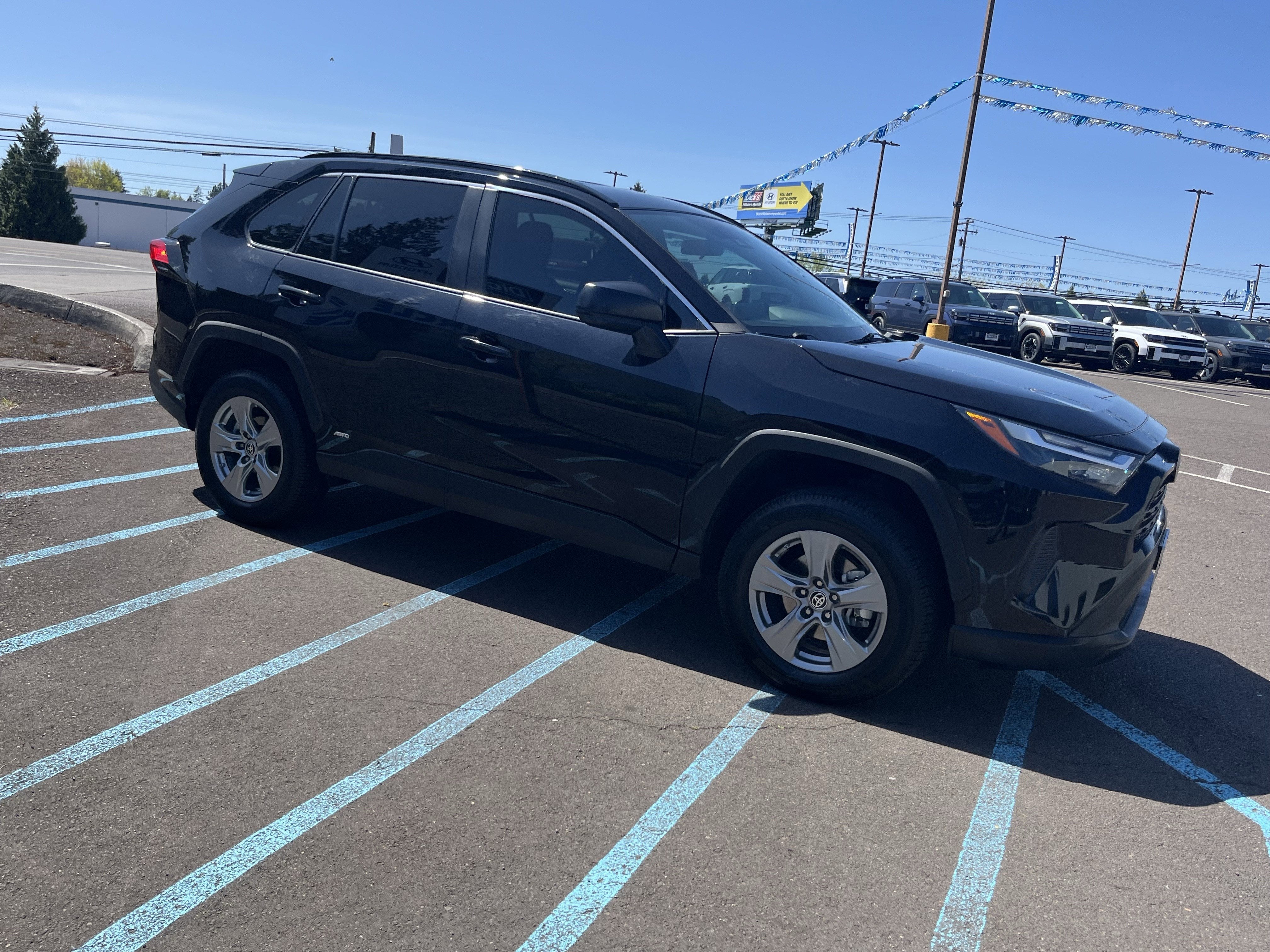 2024 Toyota RAV4 Hybrid LE