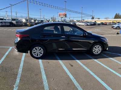 2019 Hyundai Accent SE