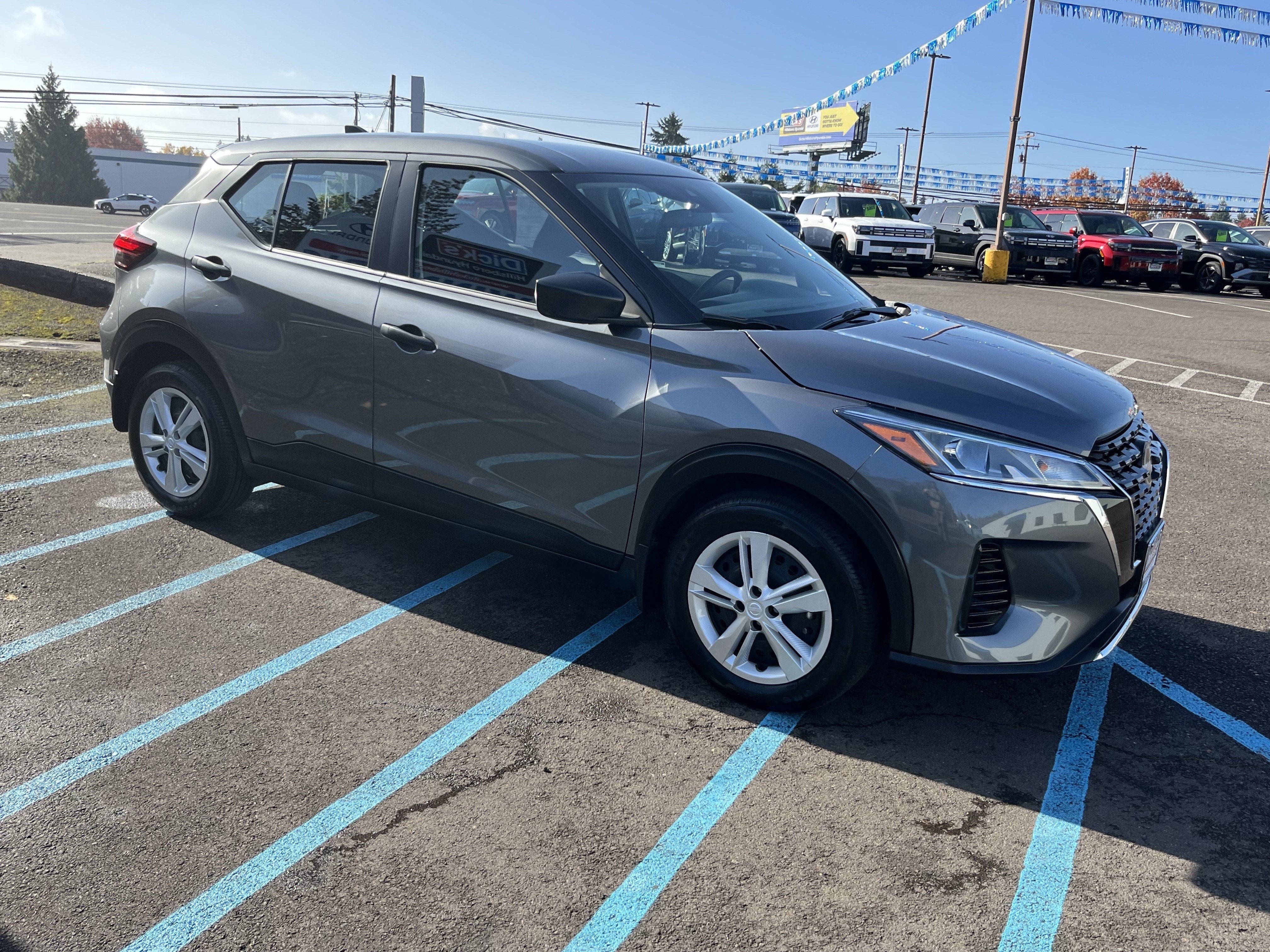 2025 Nissan Kicks Play S