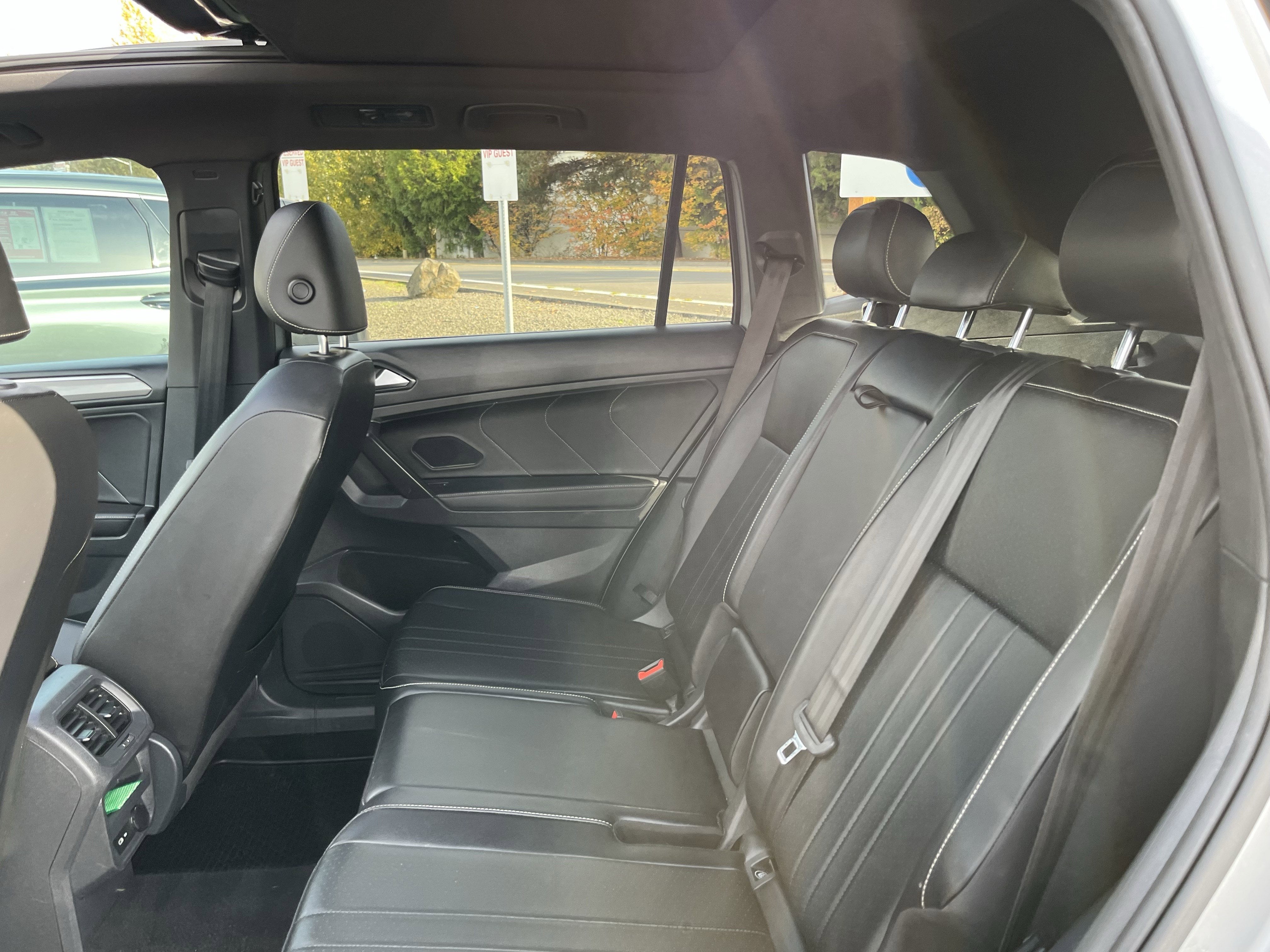 2022 Volkswagen Tiguan SE R-Line Black