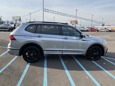 2022 Volkswagen Tiguan SE R-Line Black