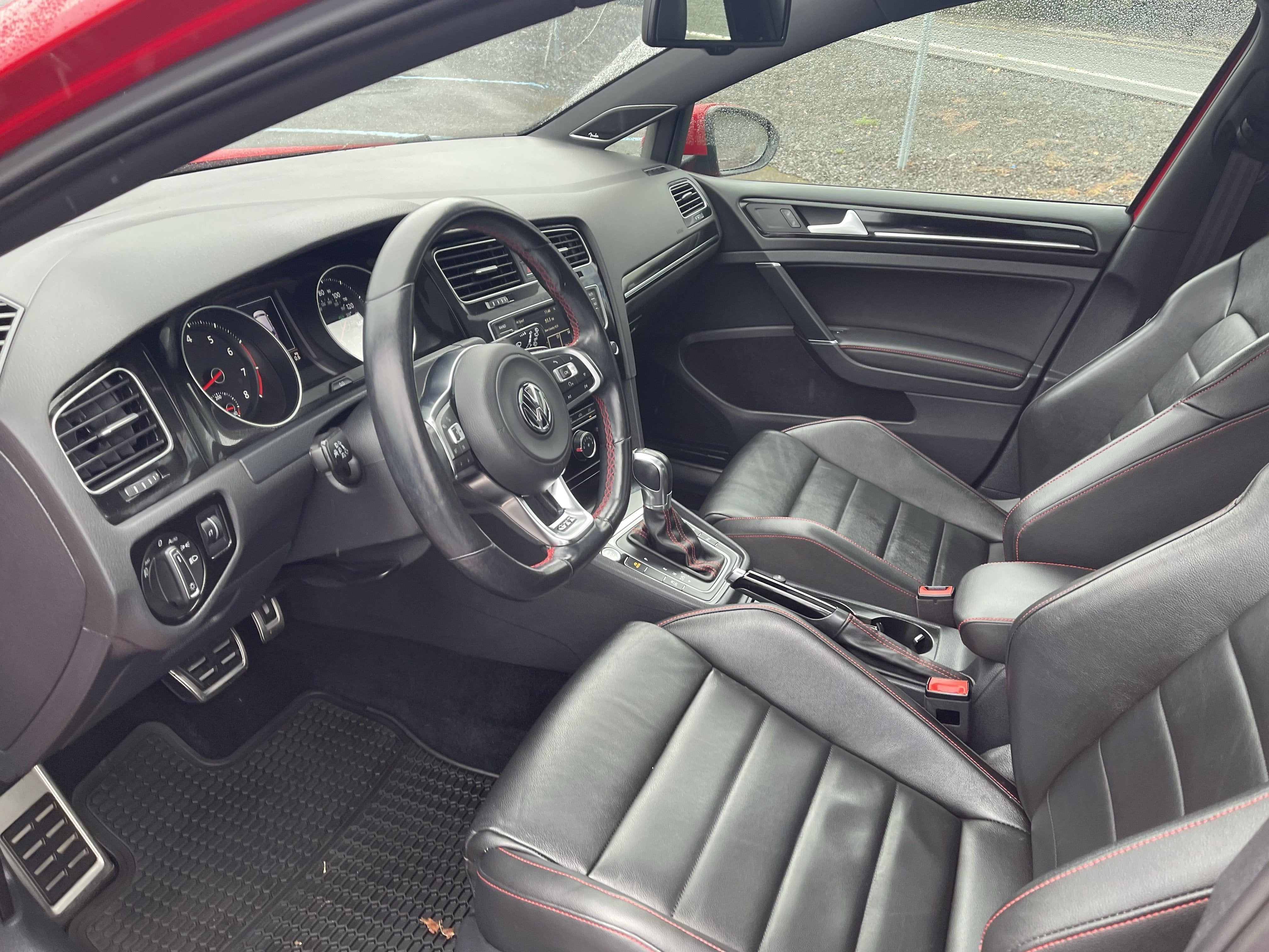 2016 Volkswagen Golf GTI S w/Performance Pkg