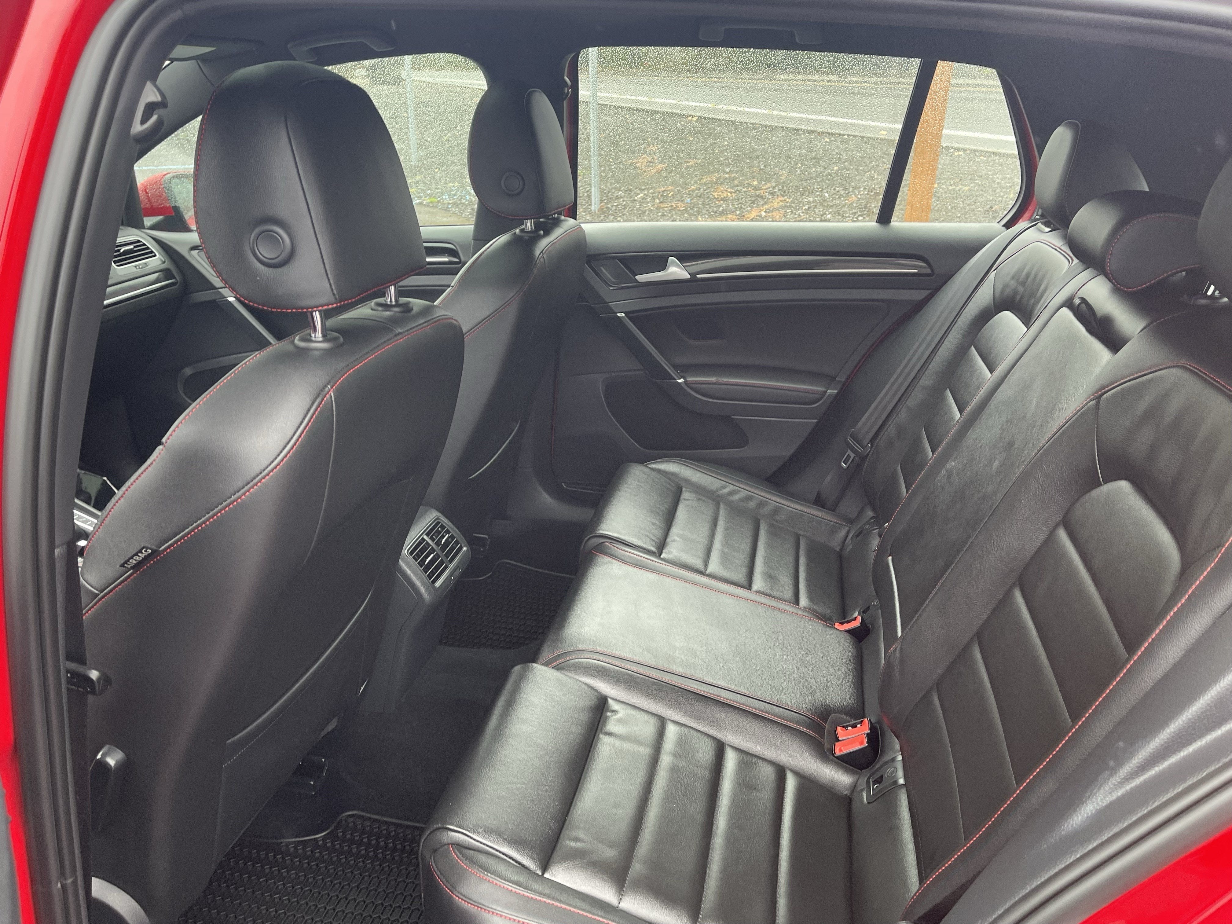 2016 Volkswagen Golf GTI S w/Performance Pkg