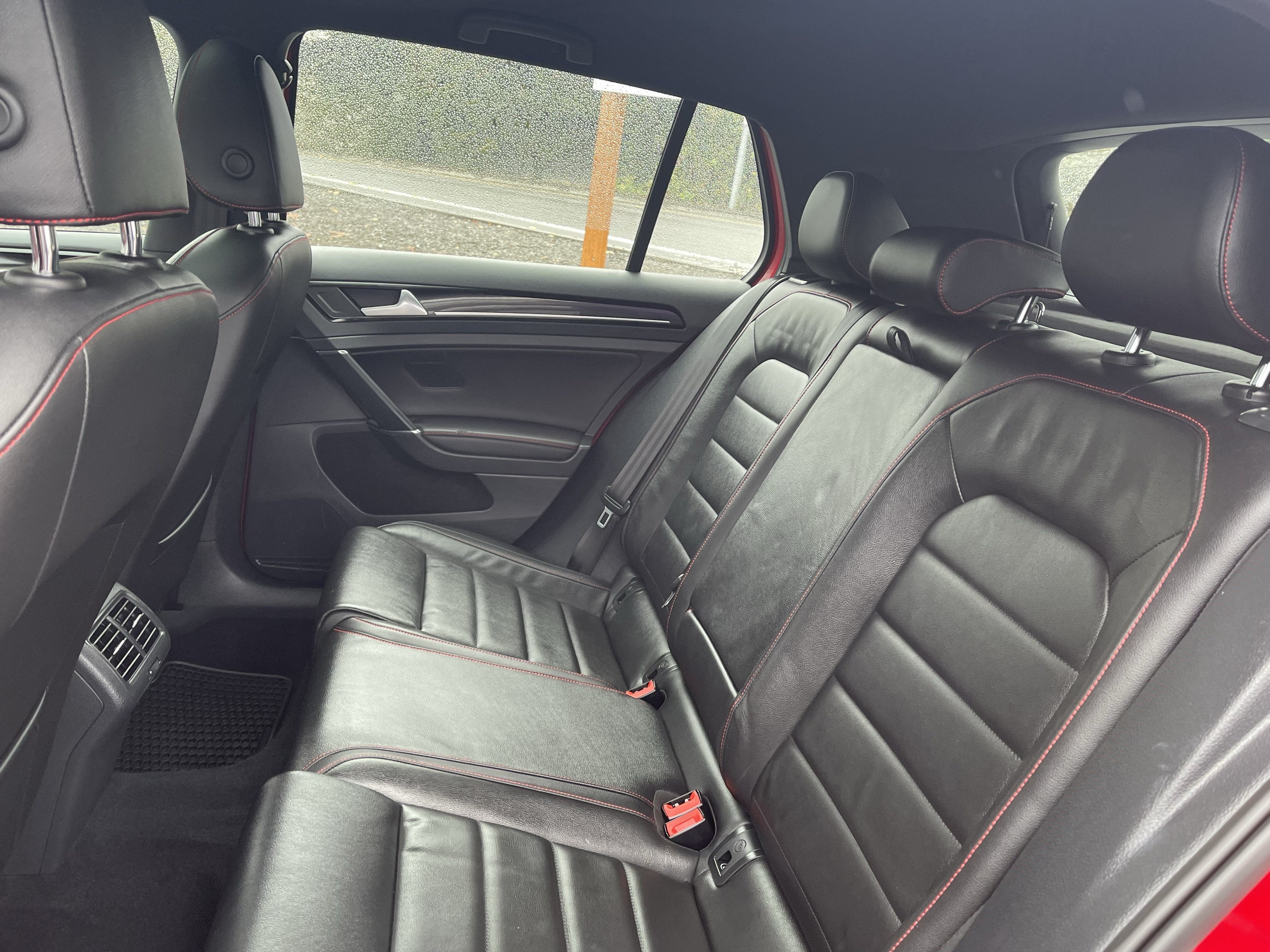 2016 Volkswagen Golf GTI S w/Performance Pkg