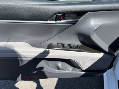 2021 Toyota Camry Hybrid LE
