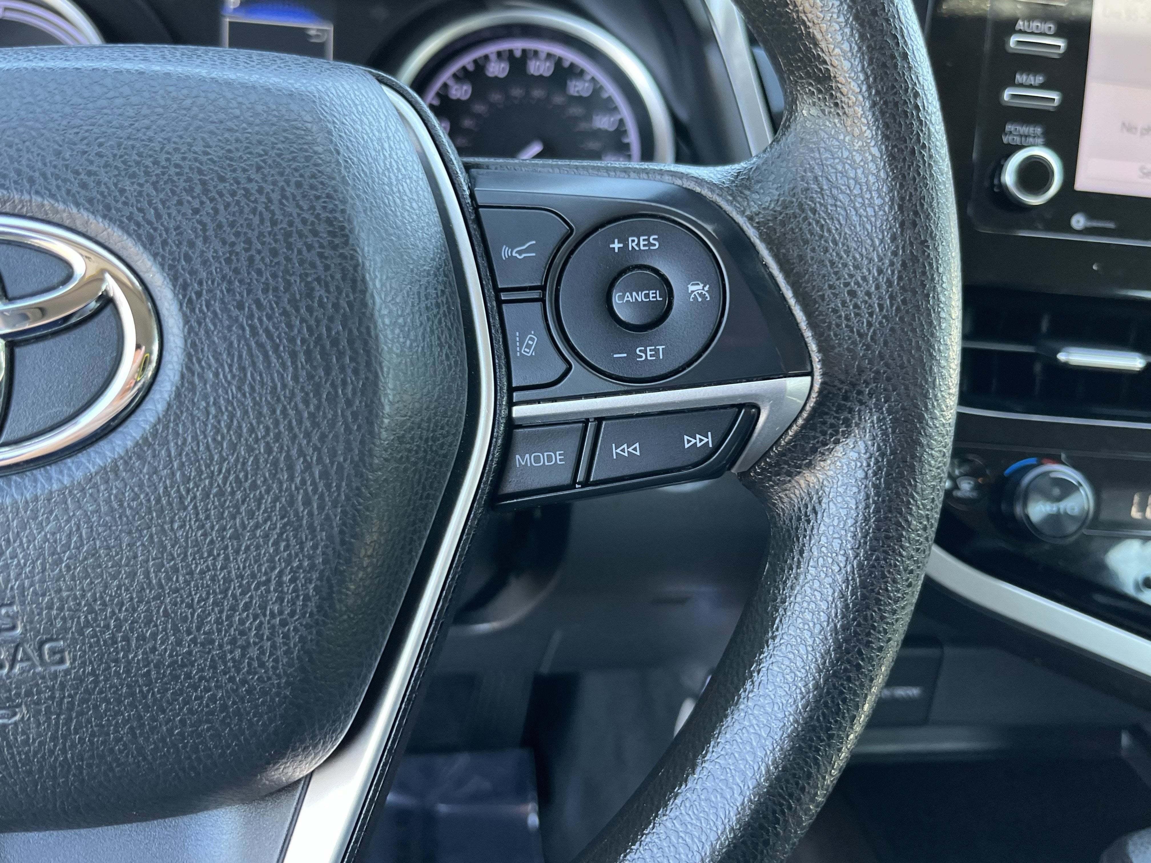 2021 Toyota Camry Hybrid LE