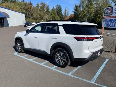 2026 Nissan Pathfinder SL
