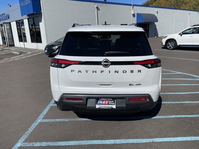 2026 Nissan Pathfinder SL