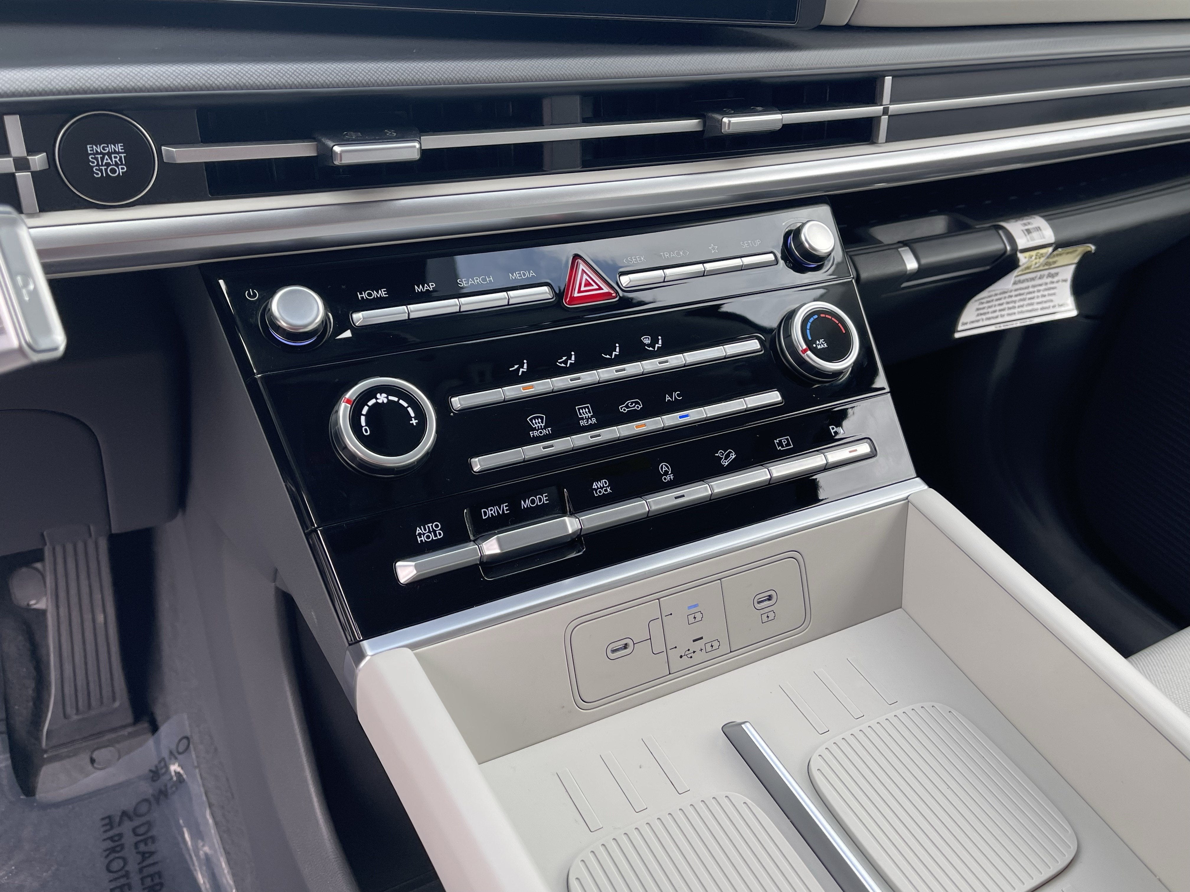 2025 Hyundai Santa Fe SE
