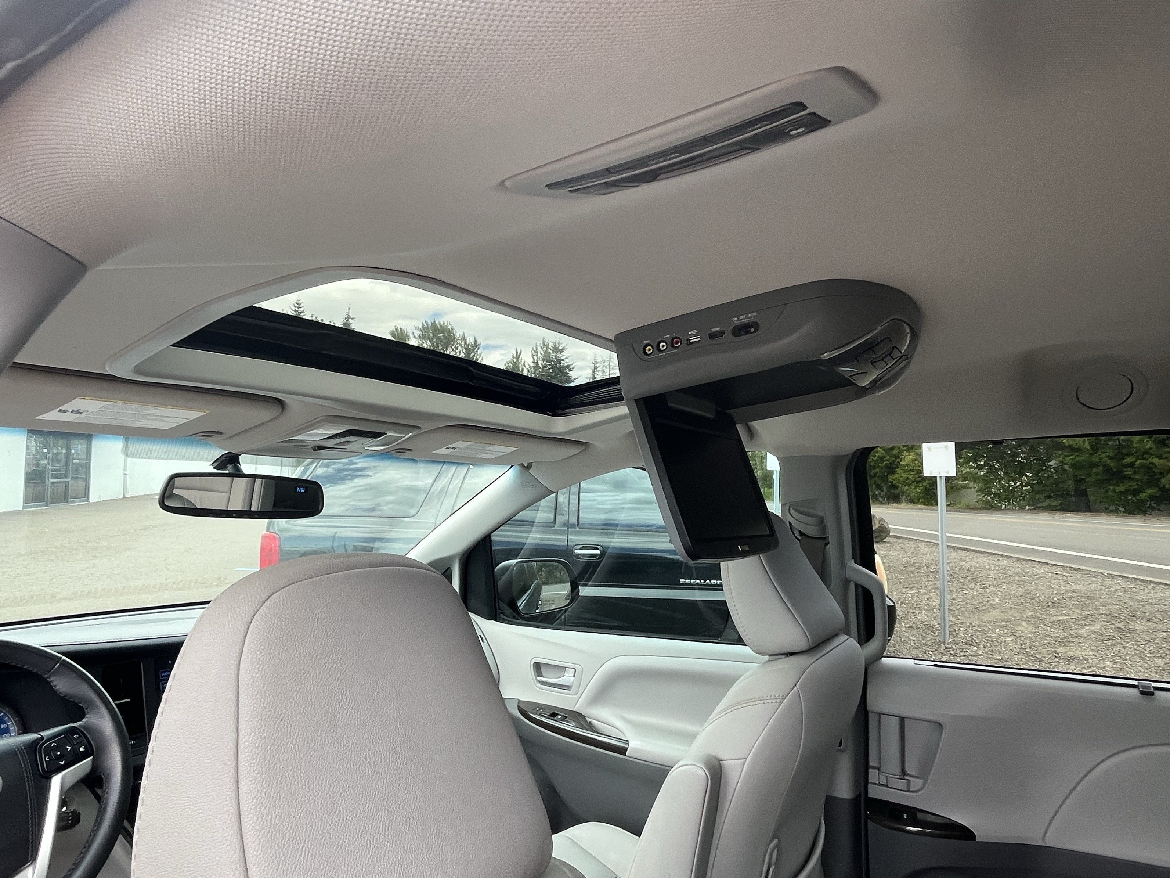 2017 Toyota Sienna XLE
