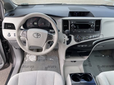 2013 Toyota Sienna LE AAS