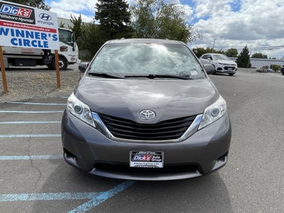 2013 Toyota Sienna LE AAS