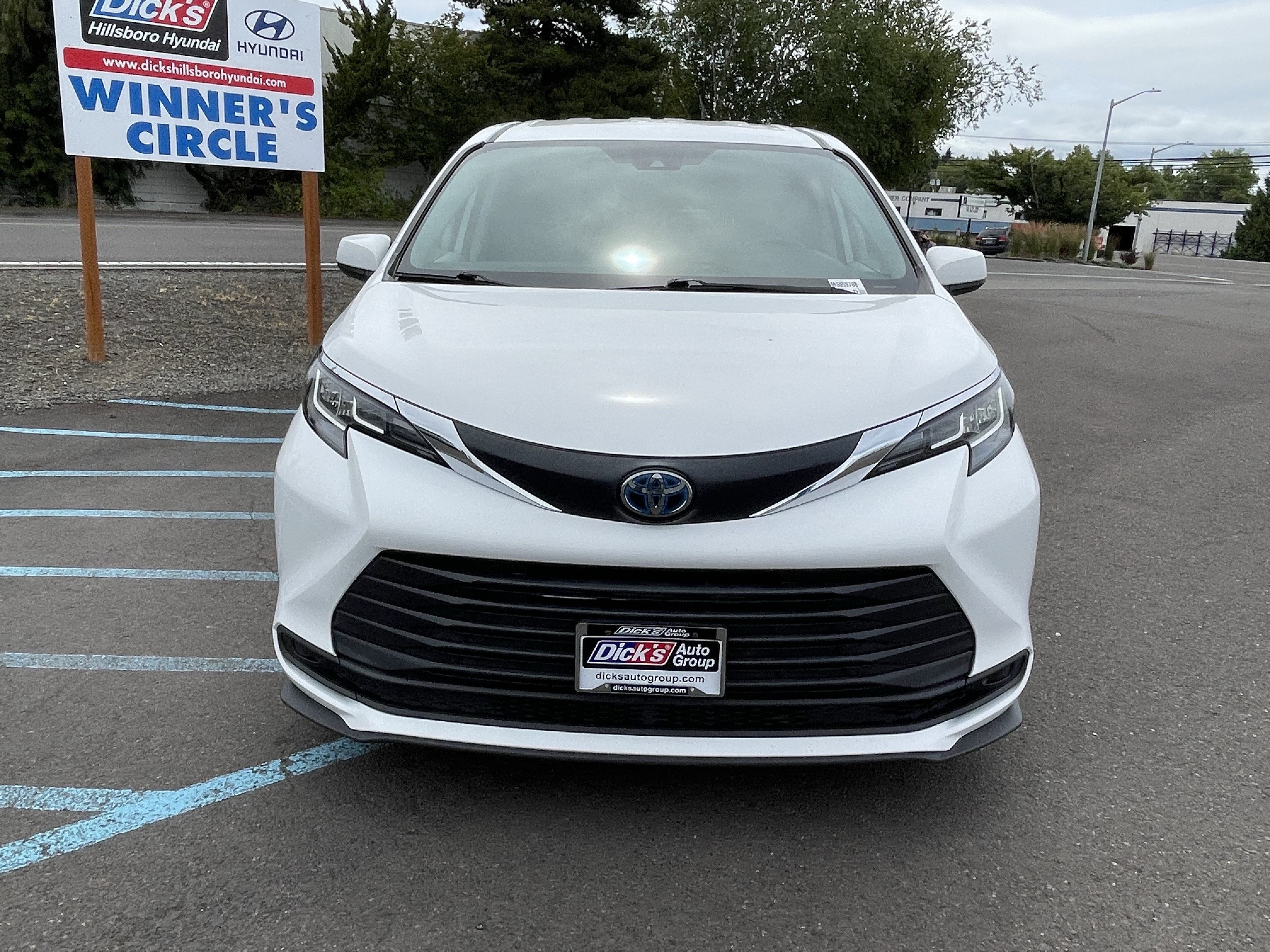 2021 Toyota Sienna LE