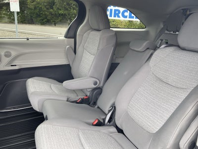 2021 Toyota Sienna LE