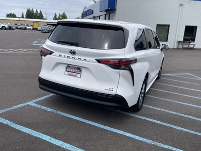 2021 Toyota Sienna LE