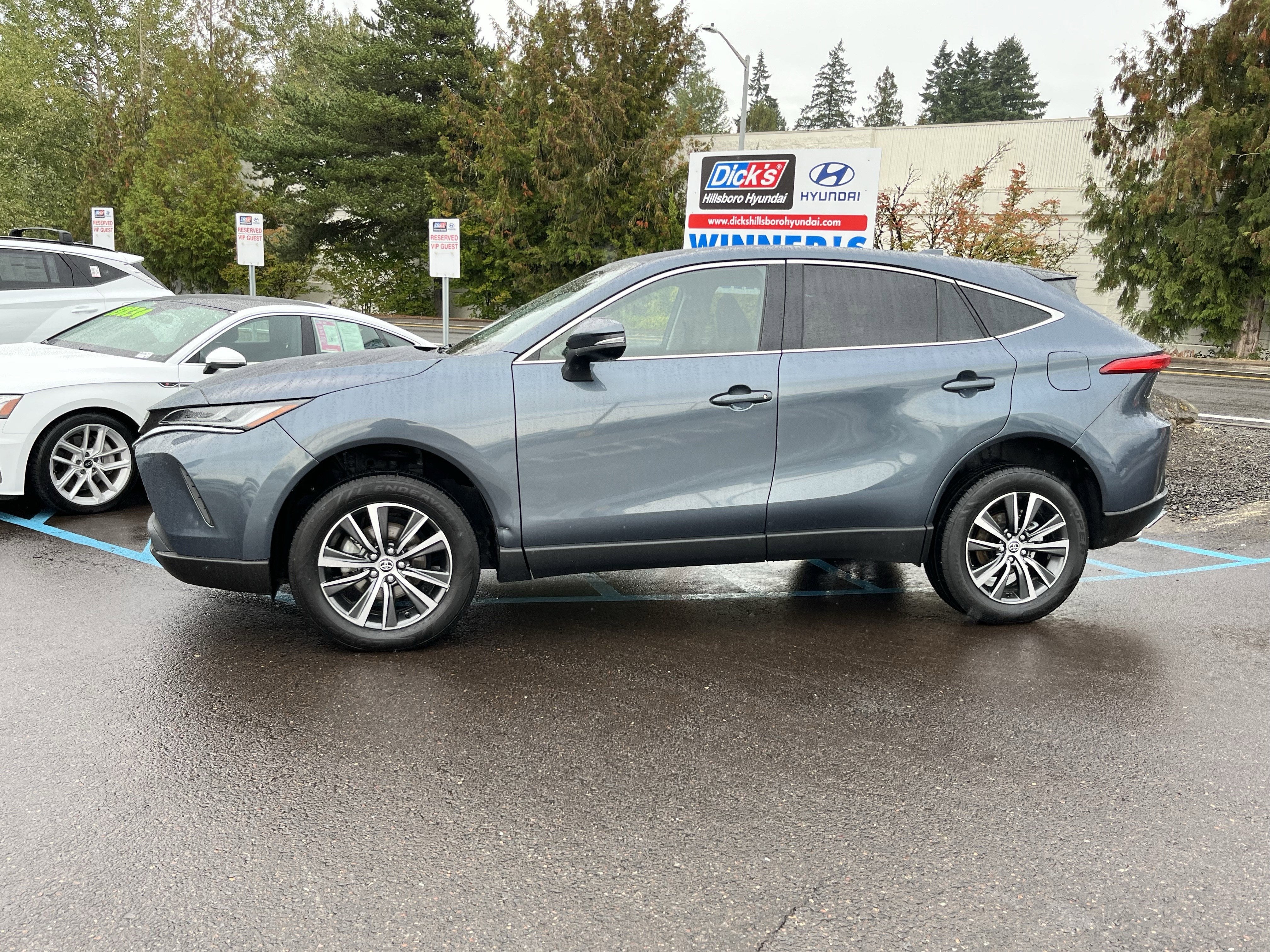 2024 Toyota Venza LE