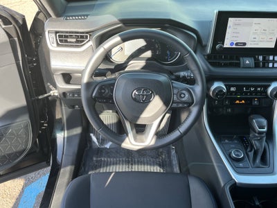 2023 Toyota RAV4 Hybrid SE